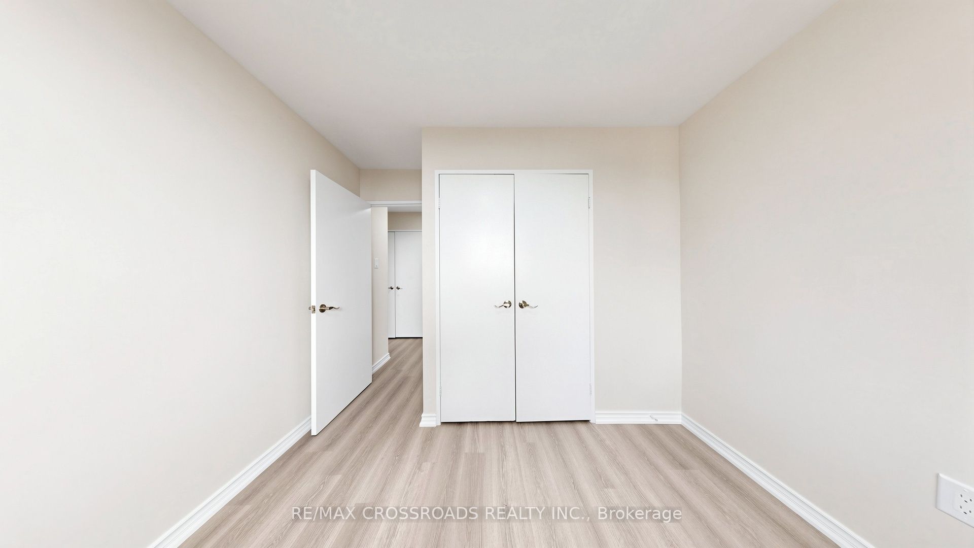 100 Dundalk Drive 817 Property Photo 22