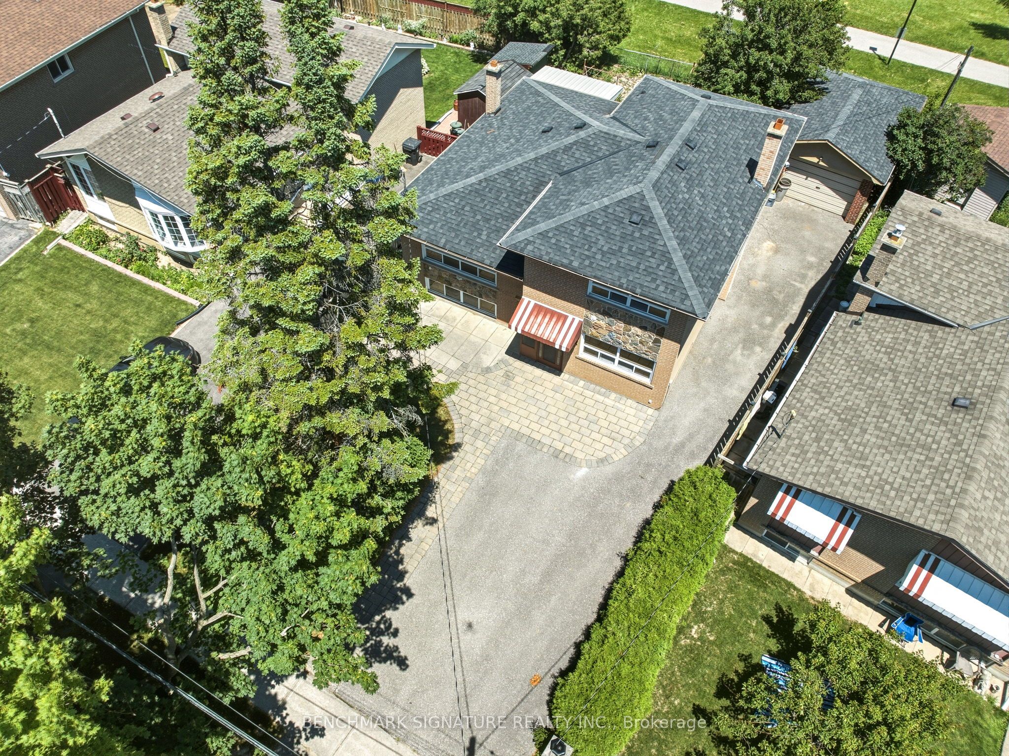51 Baybrook Crescent Property Photo 2