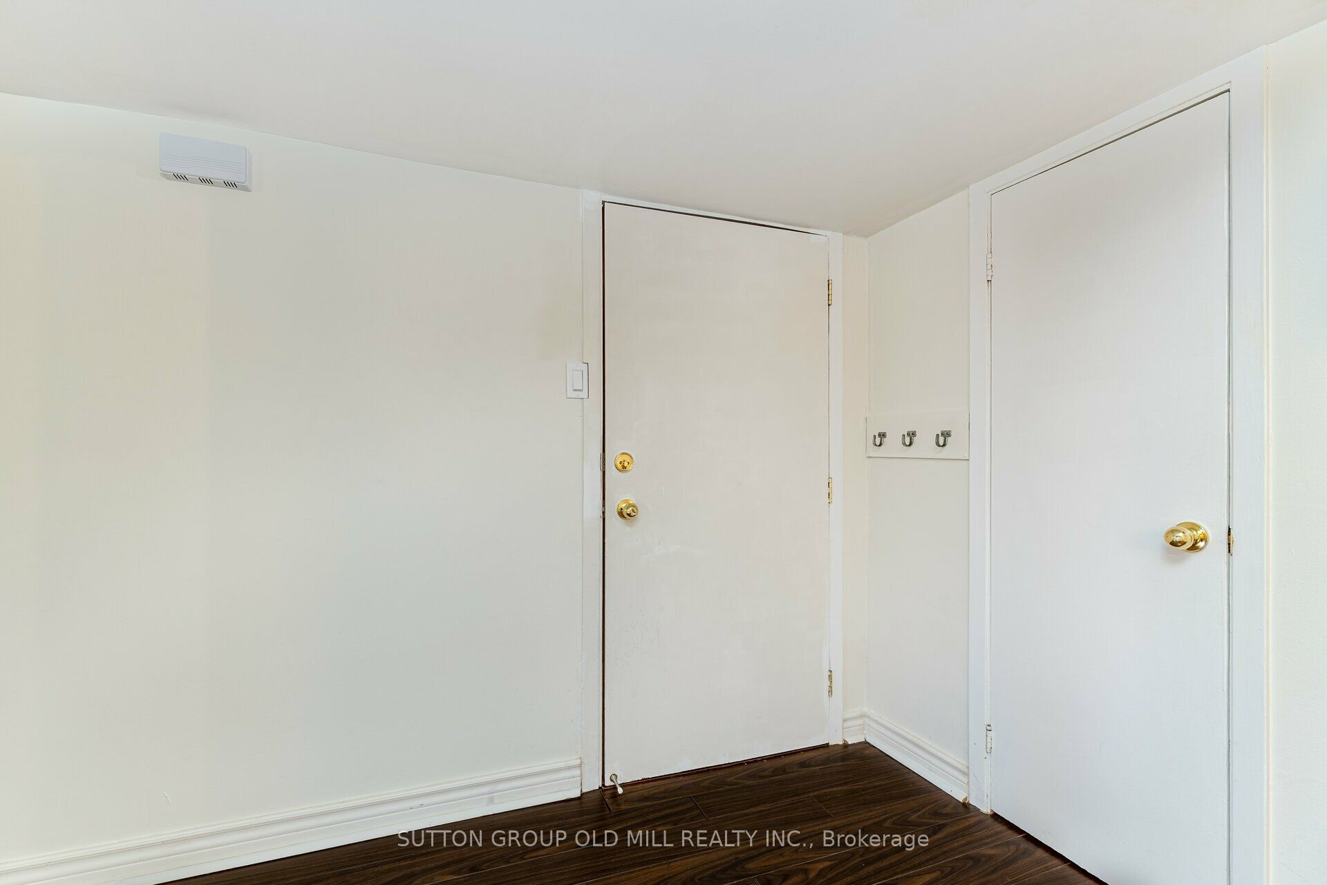5 Applefield Drive Lower Property Photo 3