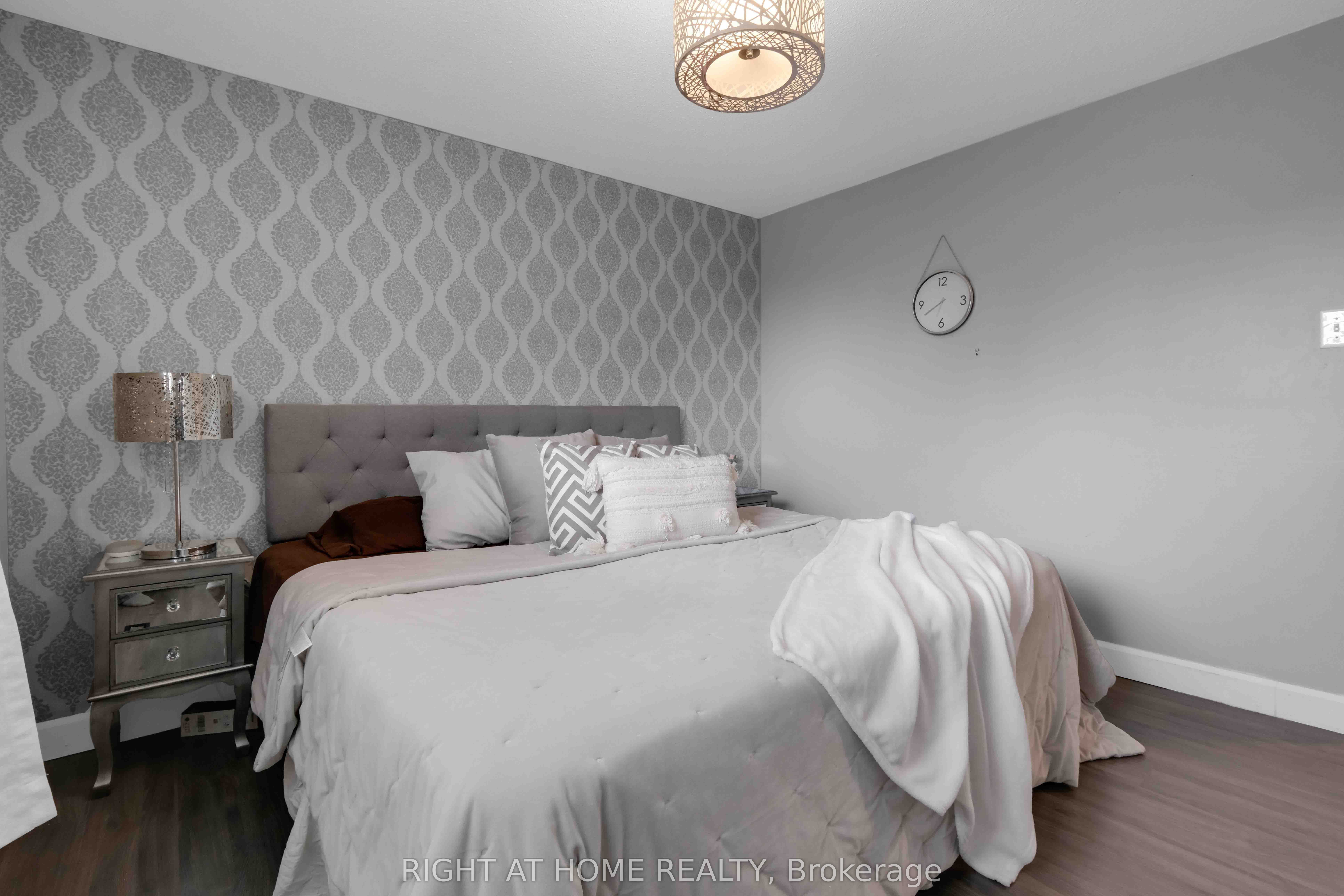 1055 Central Park Boulevard N #4 Property Photo 8
