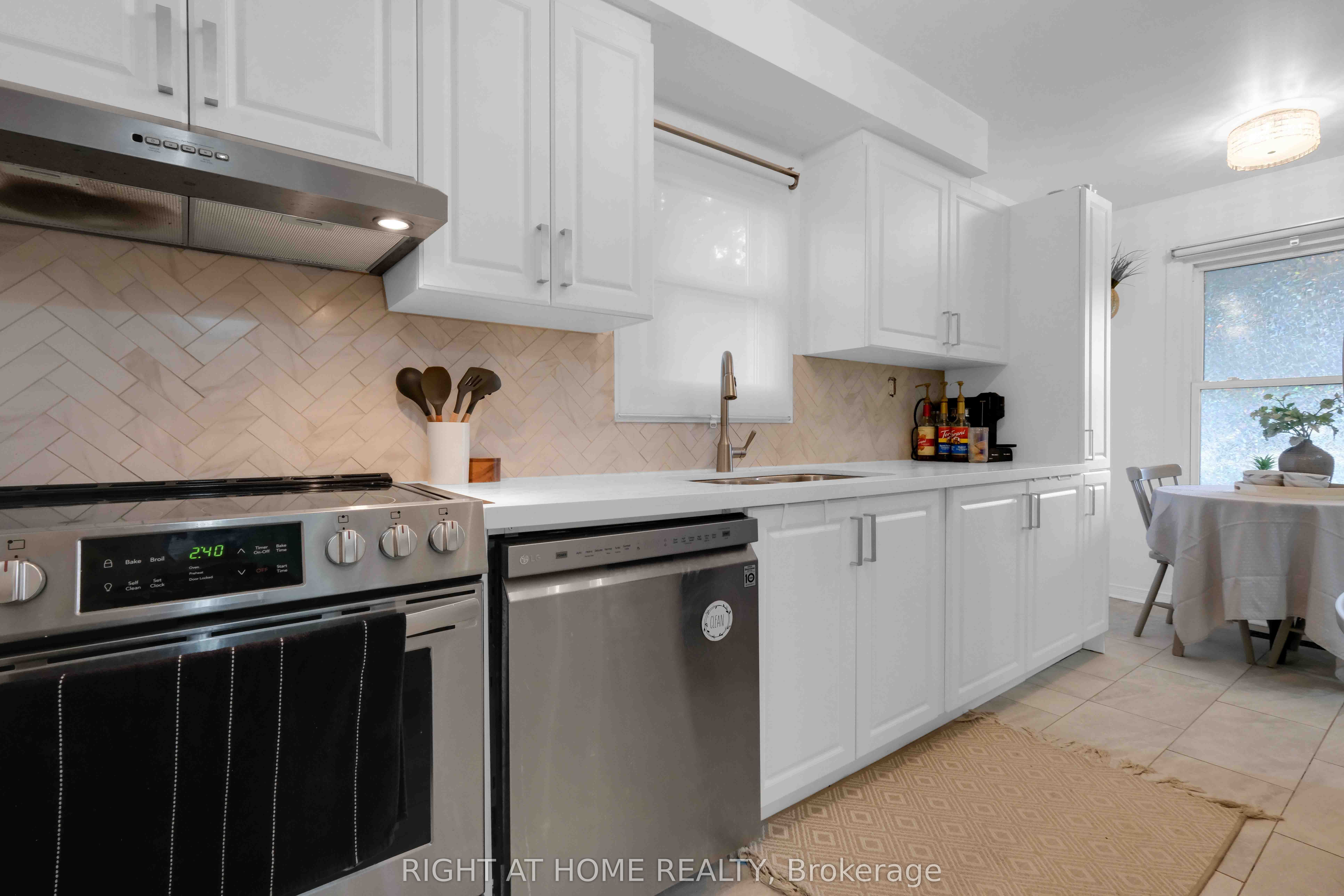 1055 Central Park Boulevard N #4 Property Photo 9