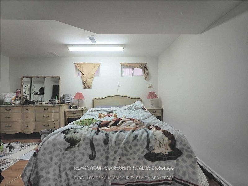 69 Samson Crescent Property Photo 11