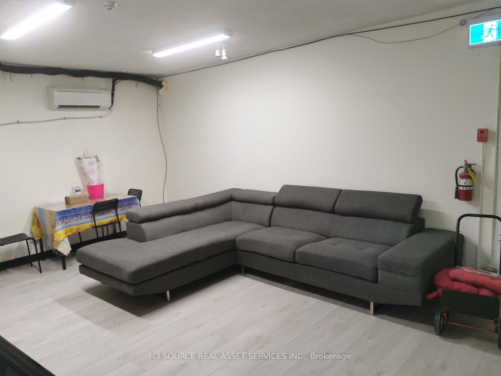 1811 Danforth Avenue Property Photo 10