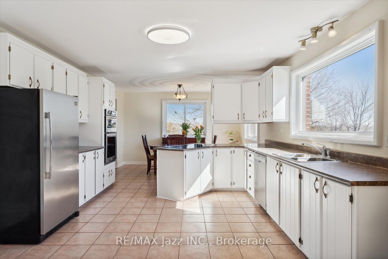 8733 Leskard Road Property Photo 10