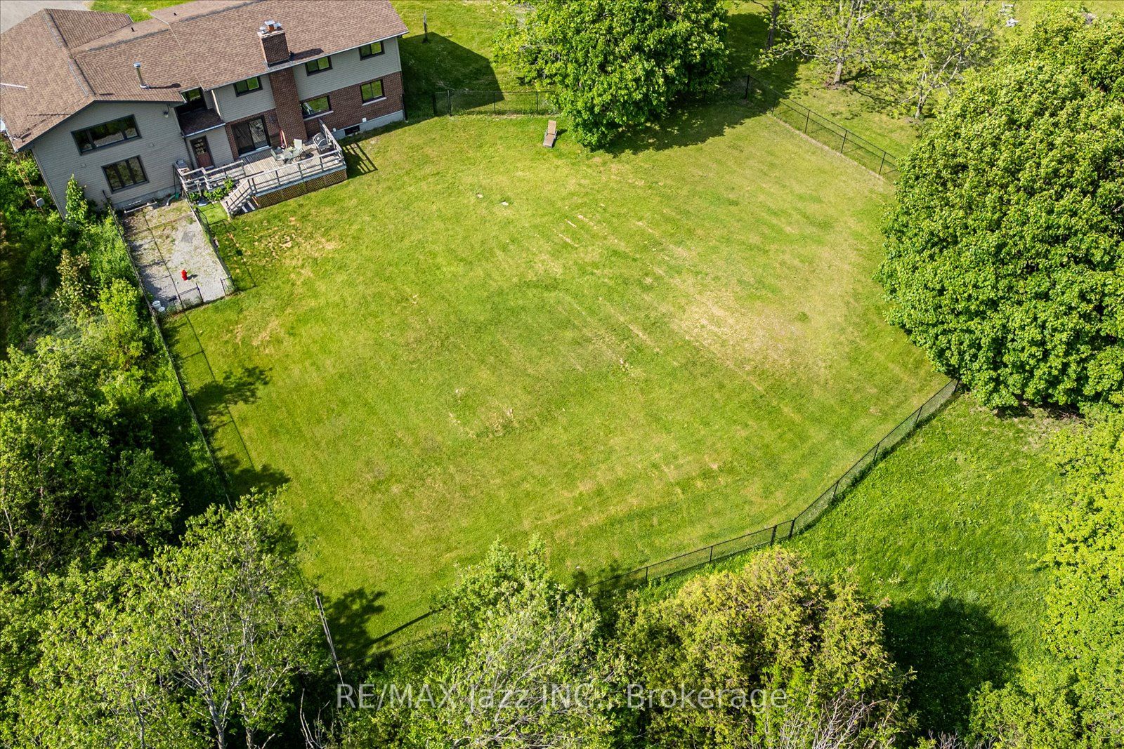 8733 Leskard Road Property Photo 30