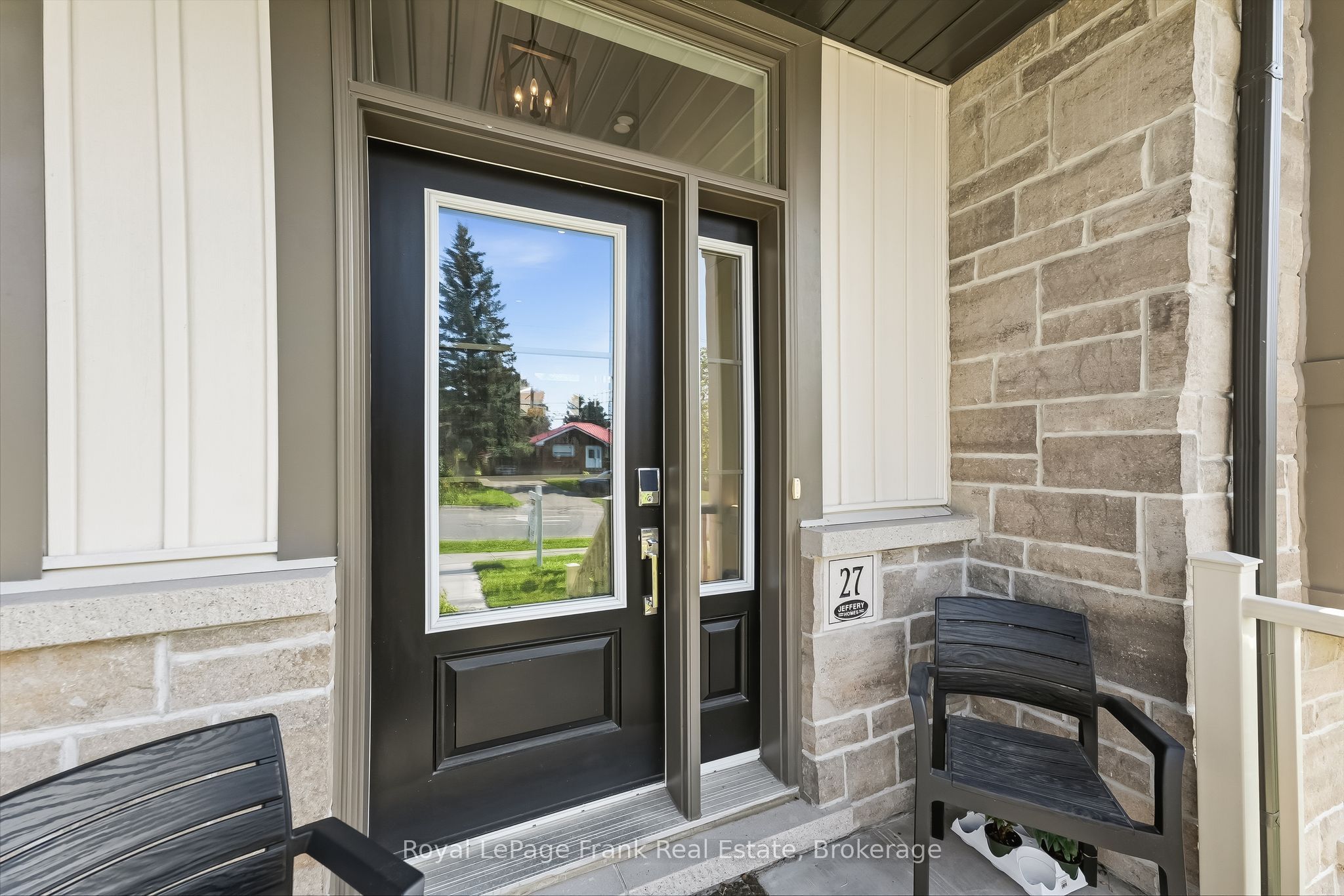 27 Shand Lane Property Photo 4