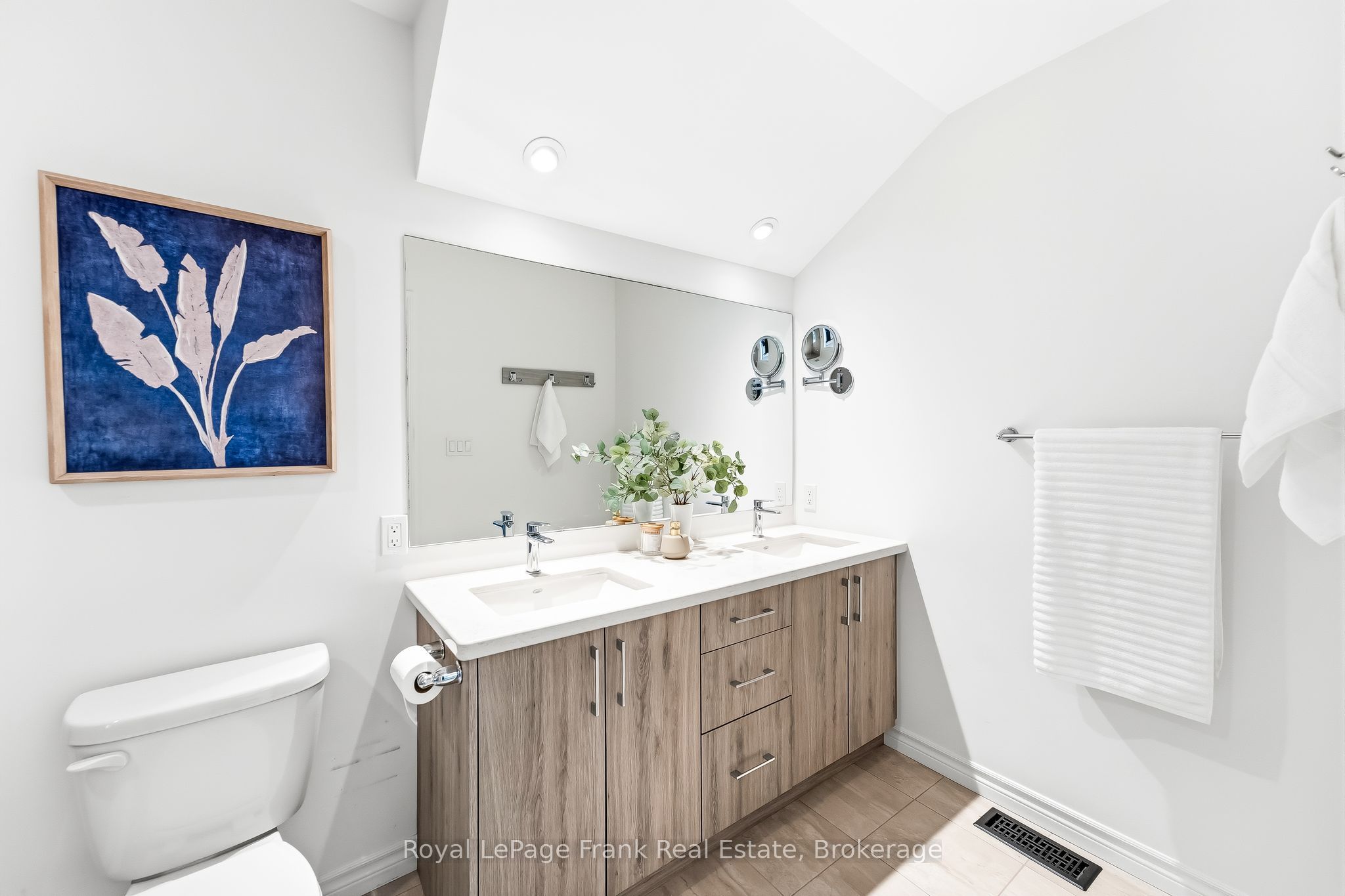 27 Shand Lane Property Photo 24