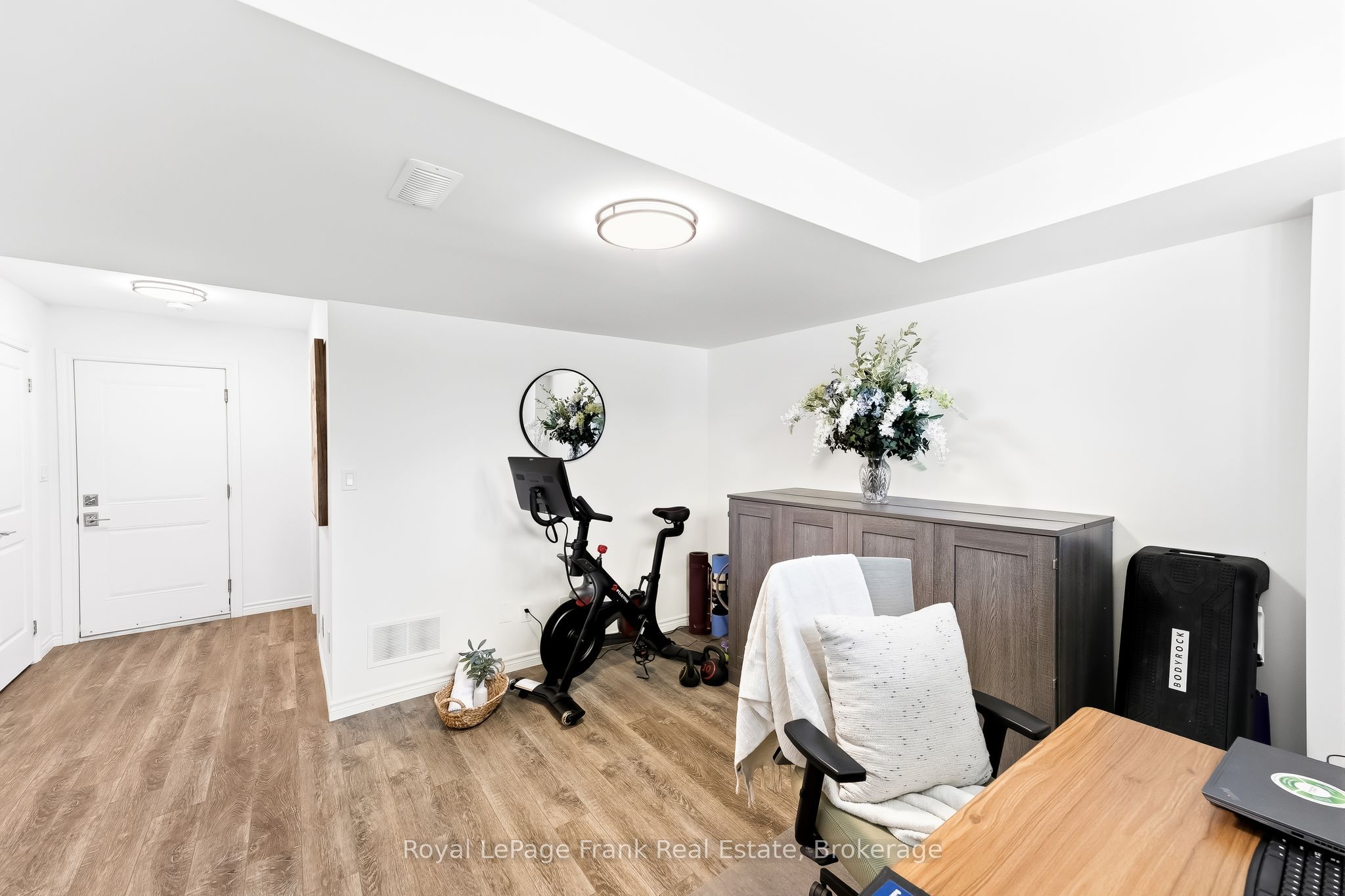 27 Shand Lane Property Photo 33