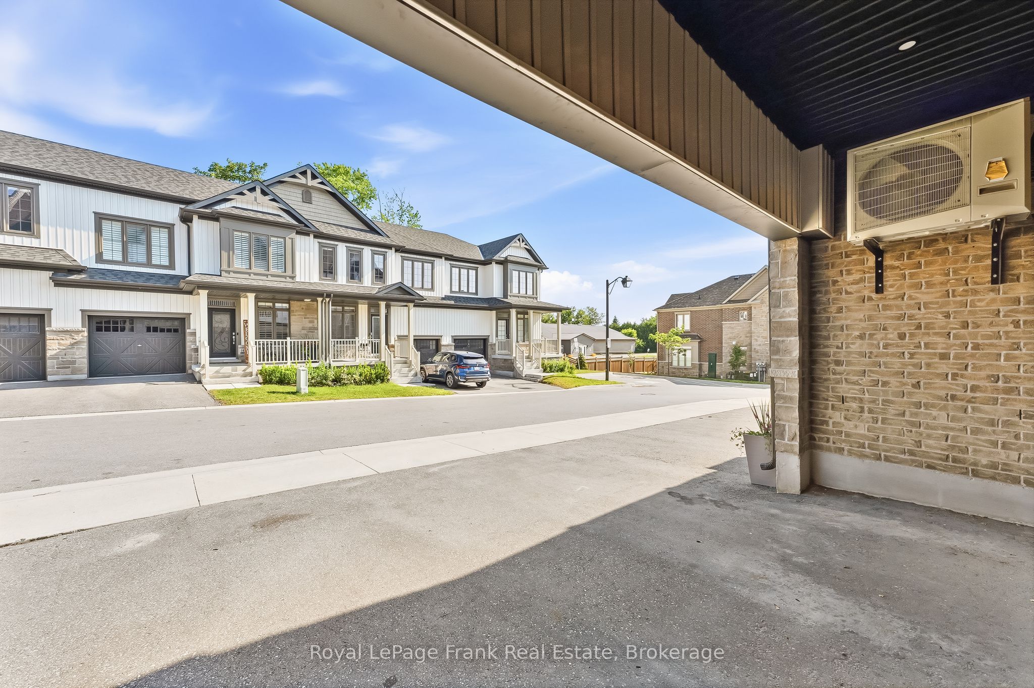 27 Shand Lane Property Photo 37