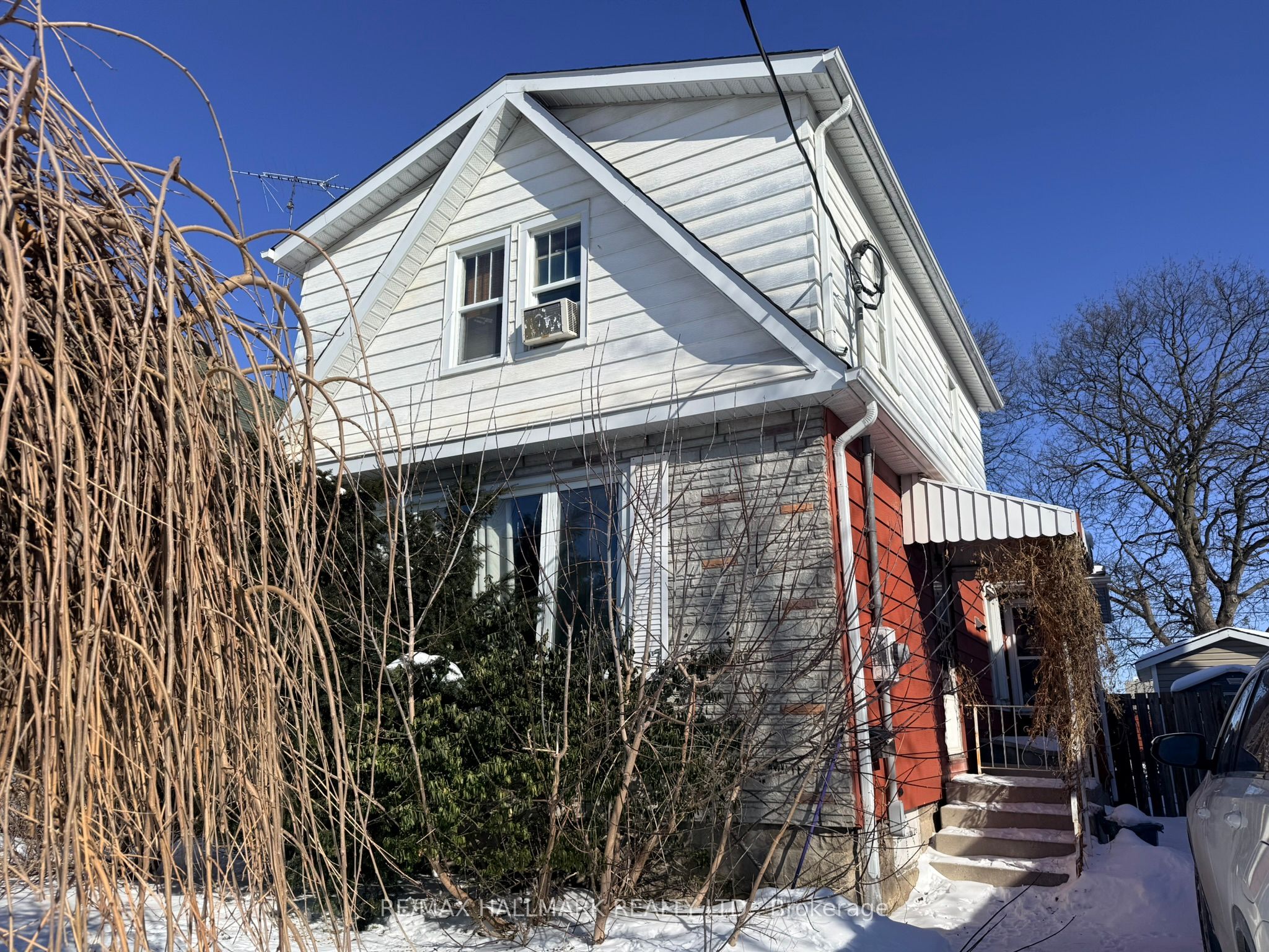 87 Gladstone Avenue Property Photo 2