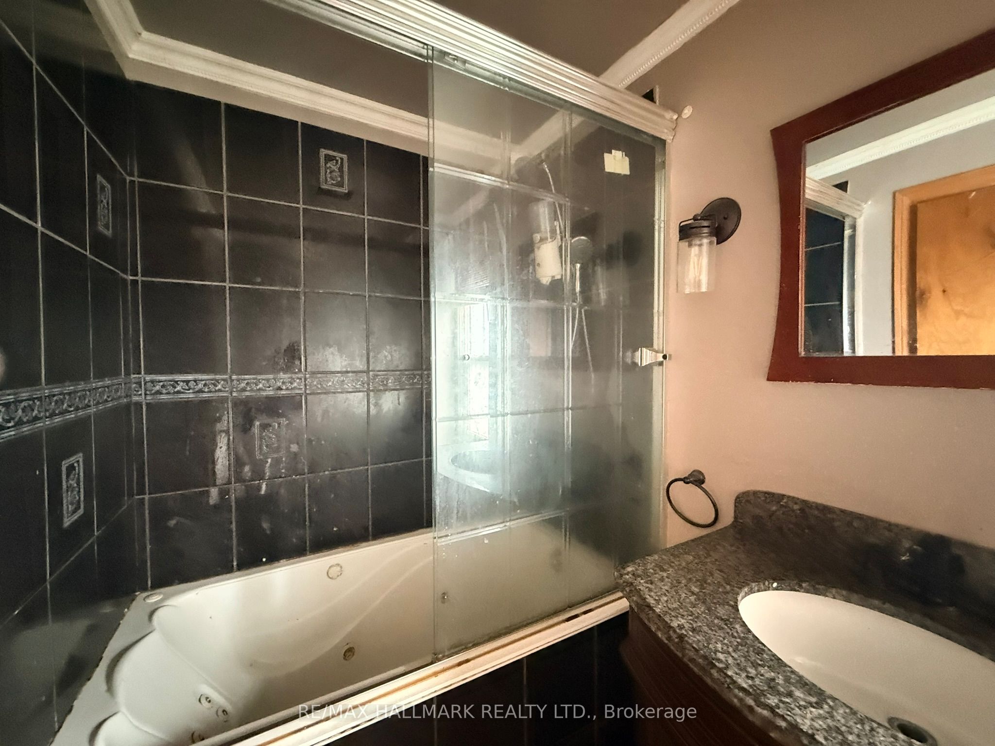 87 Gladstone Avenue Property Photo 13