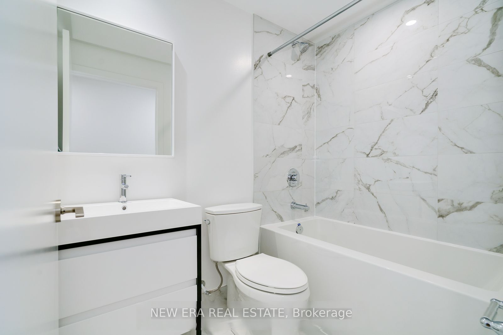 150 Logan Avenue 301 Property Photo 5