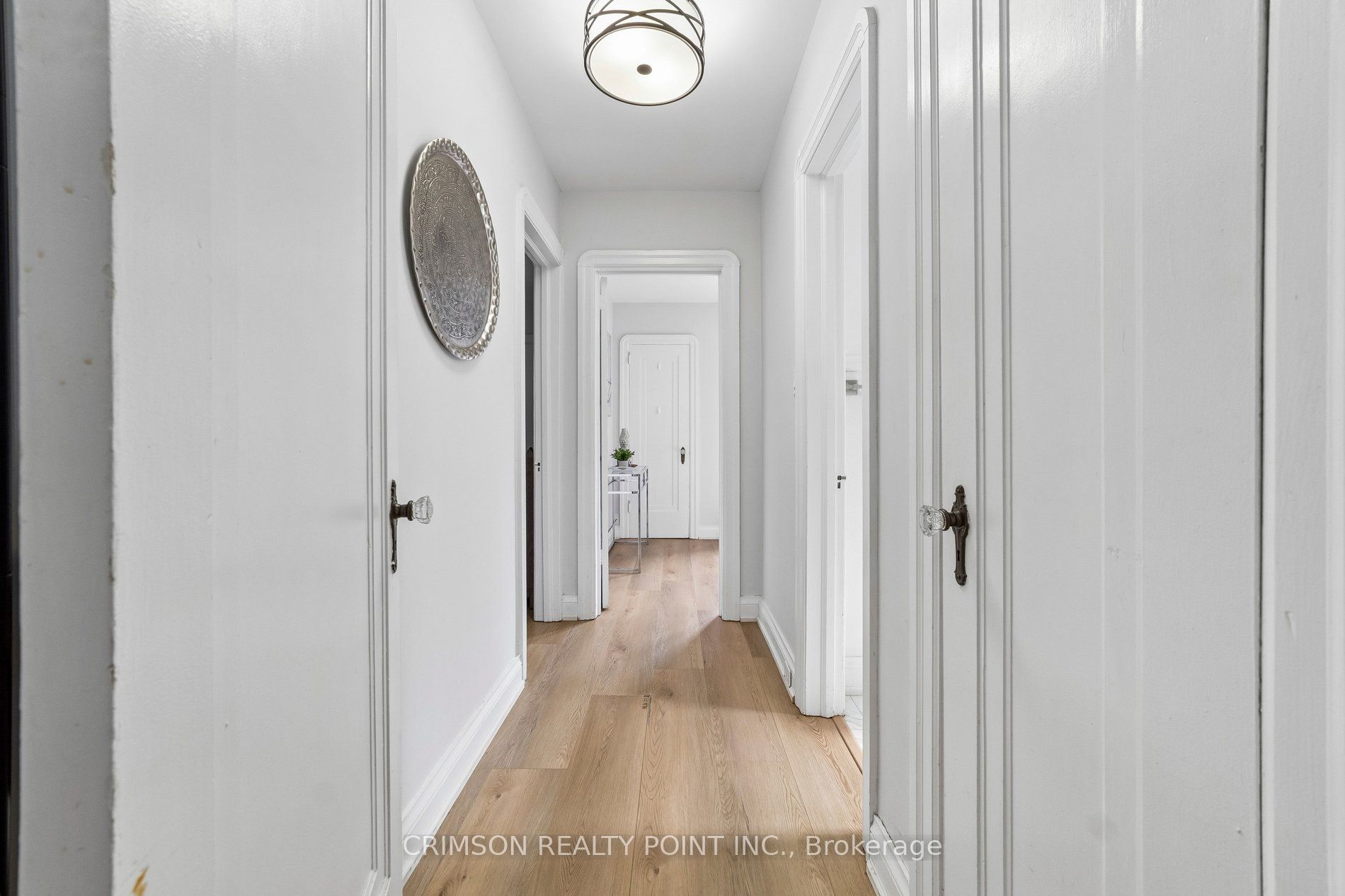 503 Athol Street E Property Photo 17
