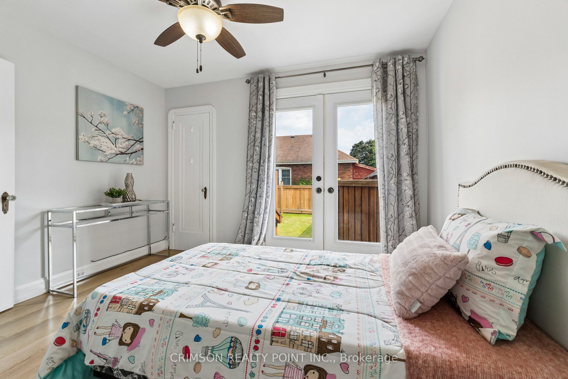 503 Athol Street E Property Photo 25