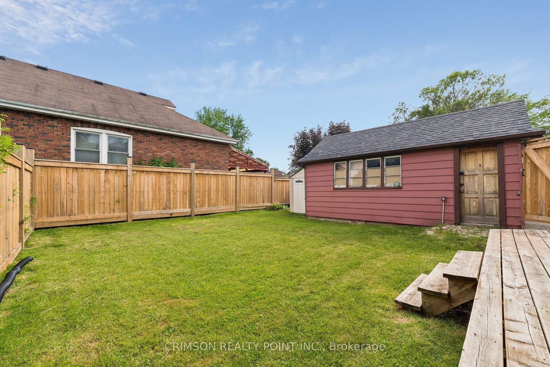 503 Athol Street E Property Photo 44