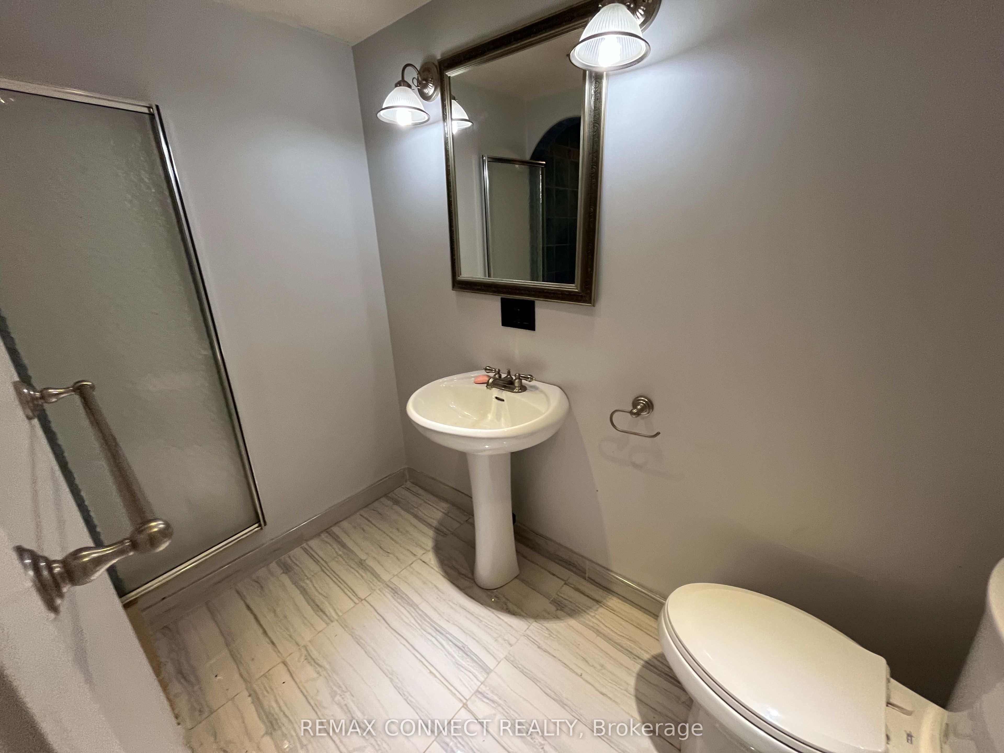 12 Brock Street Property Photo 37