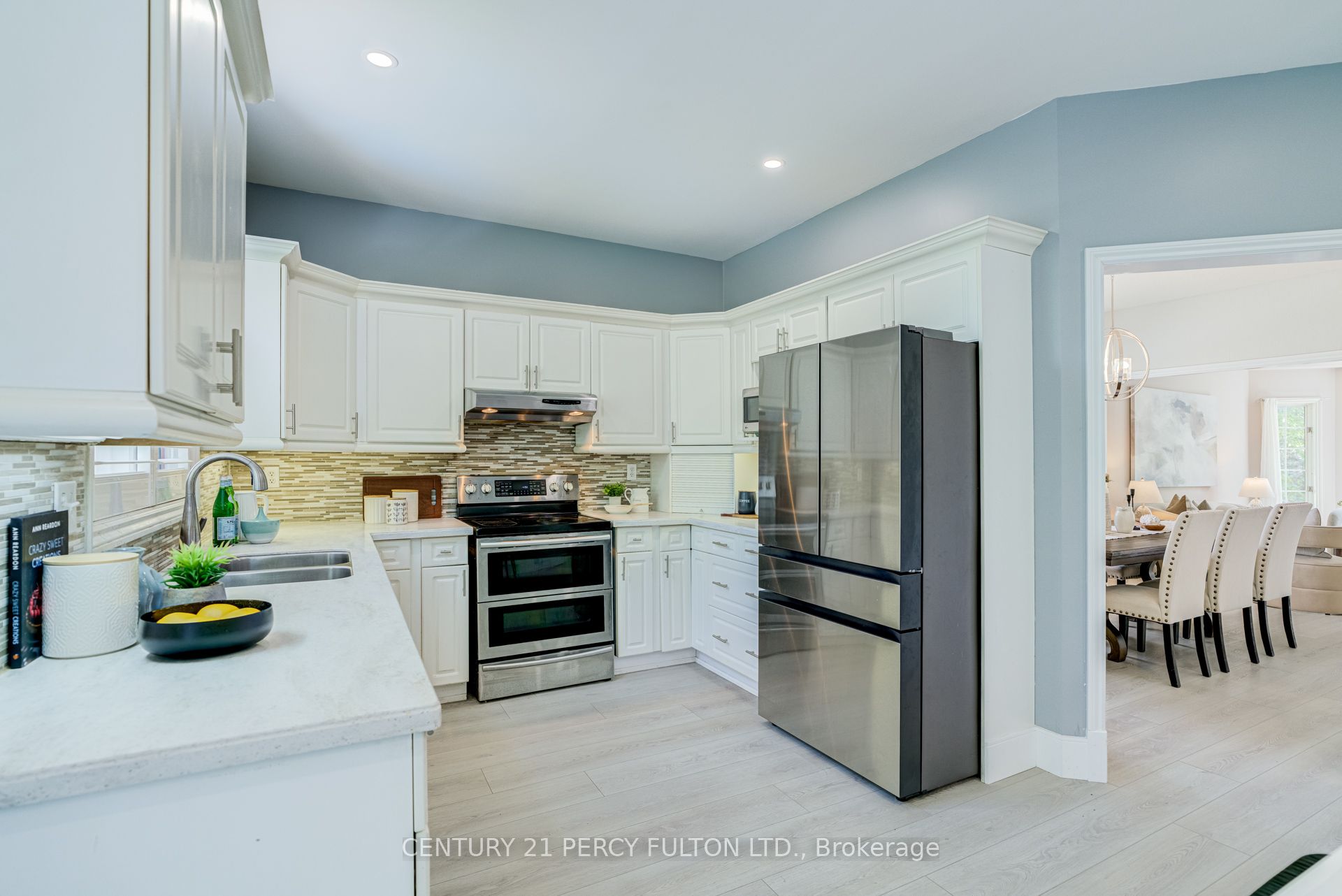 898 Baylawn Drive Property Photo 18