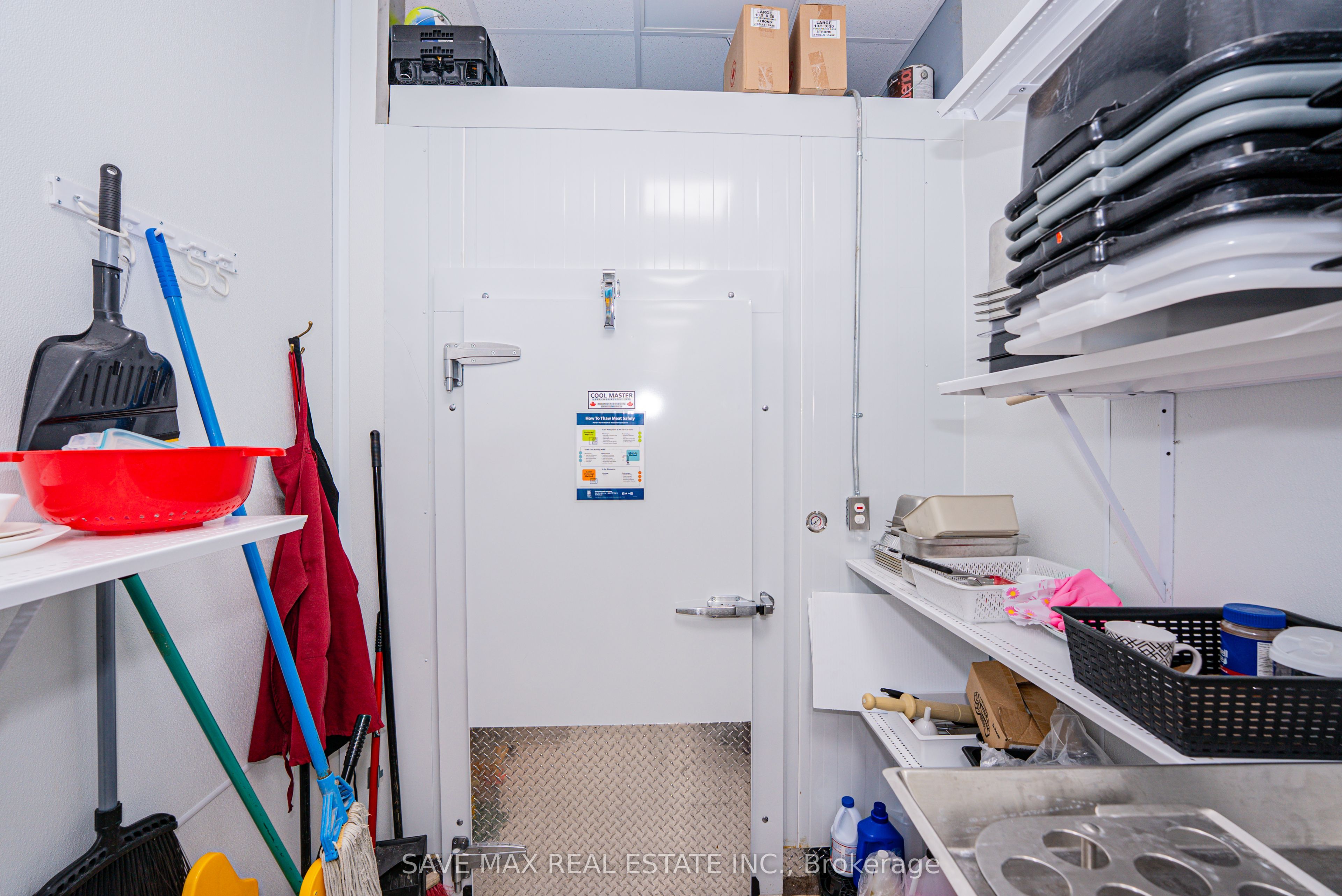 1700 Simcoe Street N3 Property Photo 20
