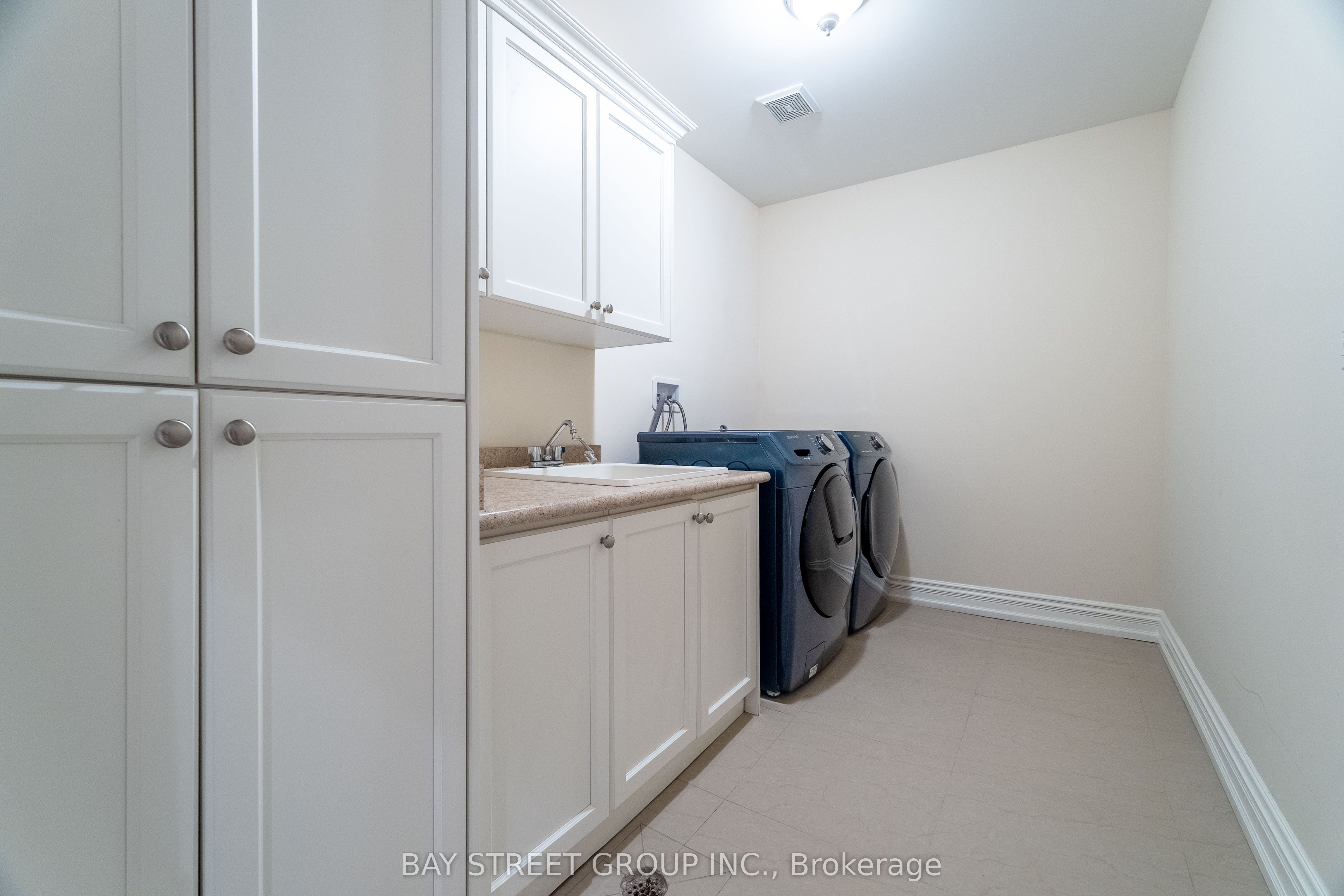 24 Murray Avenue Property Photo 32