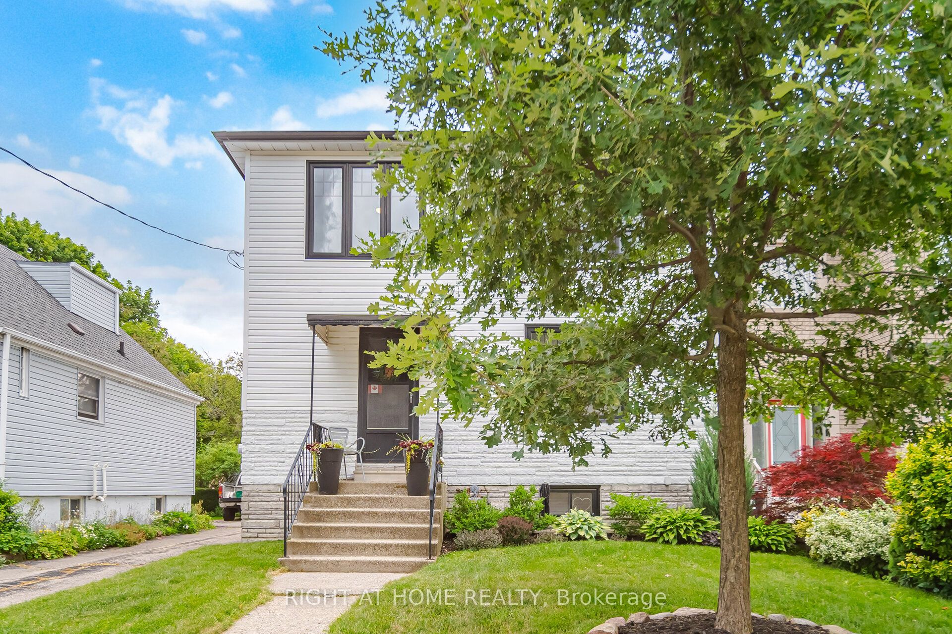 18 Vanbrugh Avenue Property Photo 1
