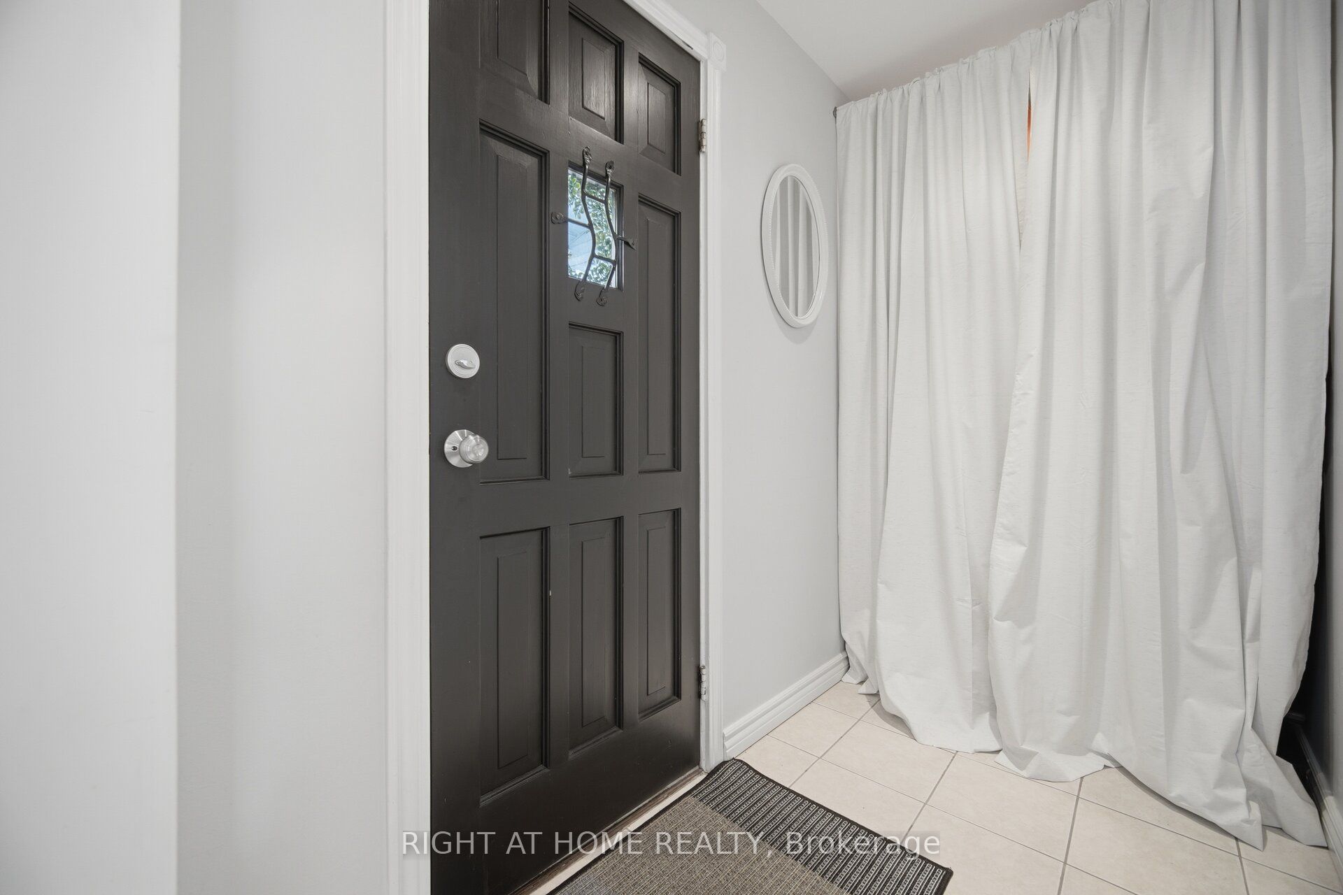 18 Vanbrugh Avenue Property Photo 2