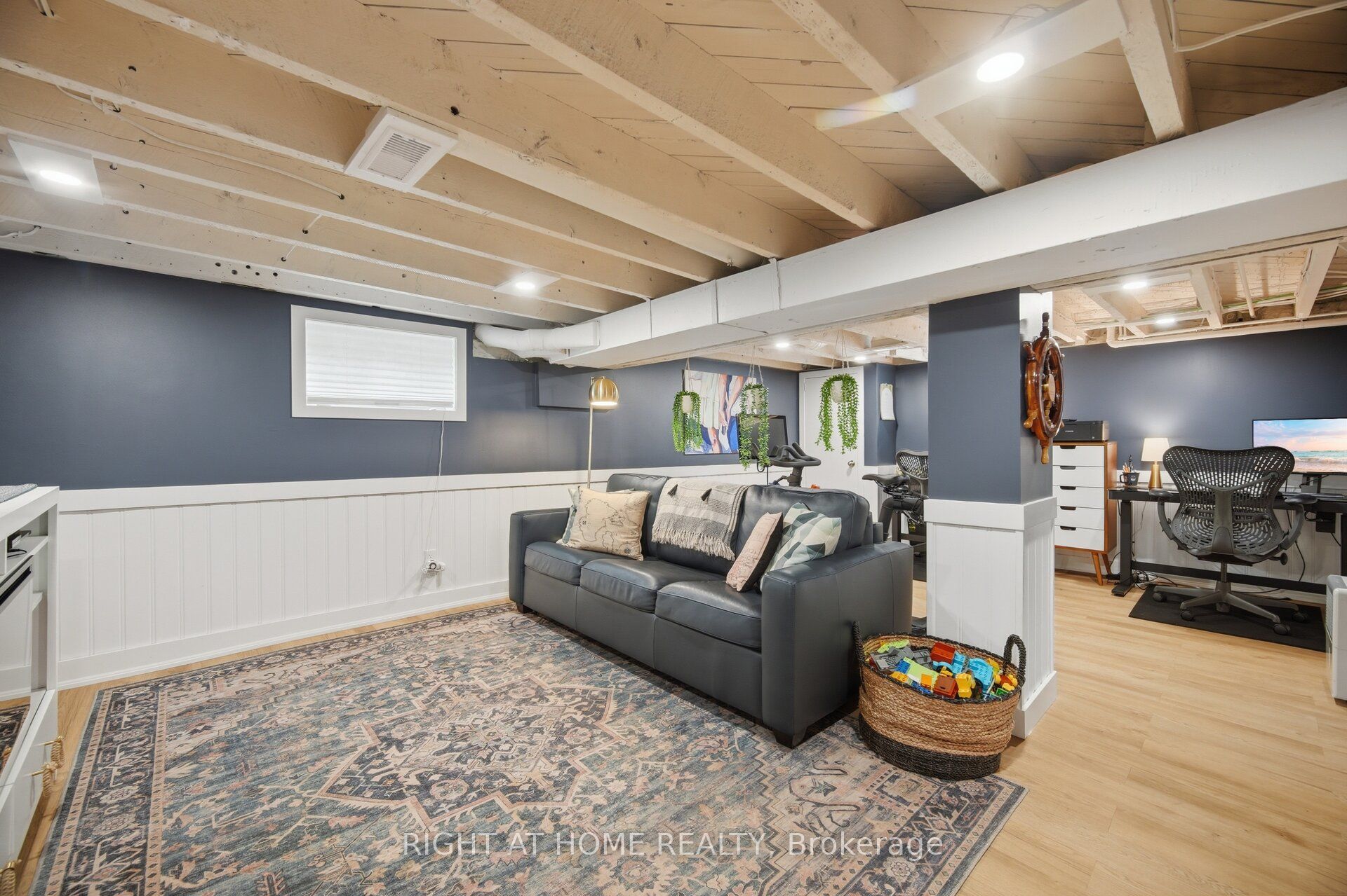 18 Vanbrugh Avenue Property Photo 35