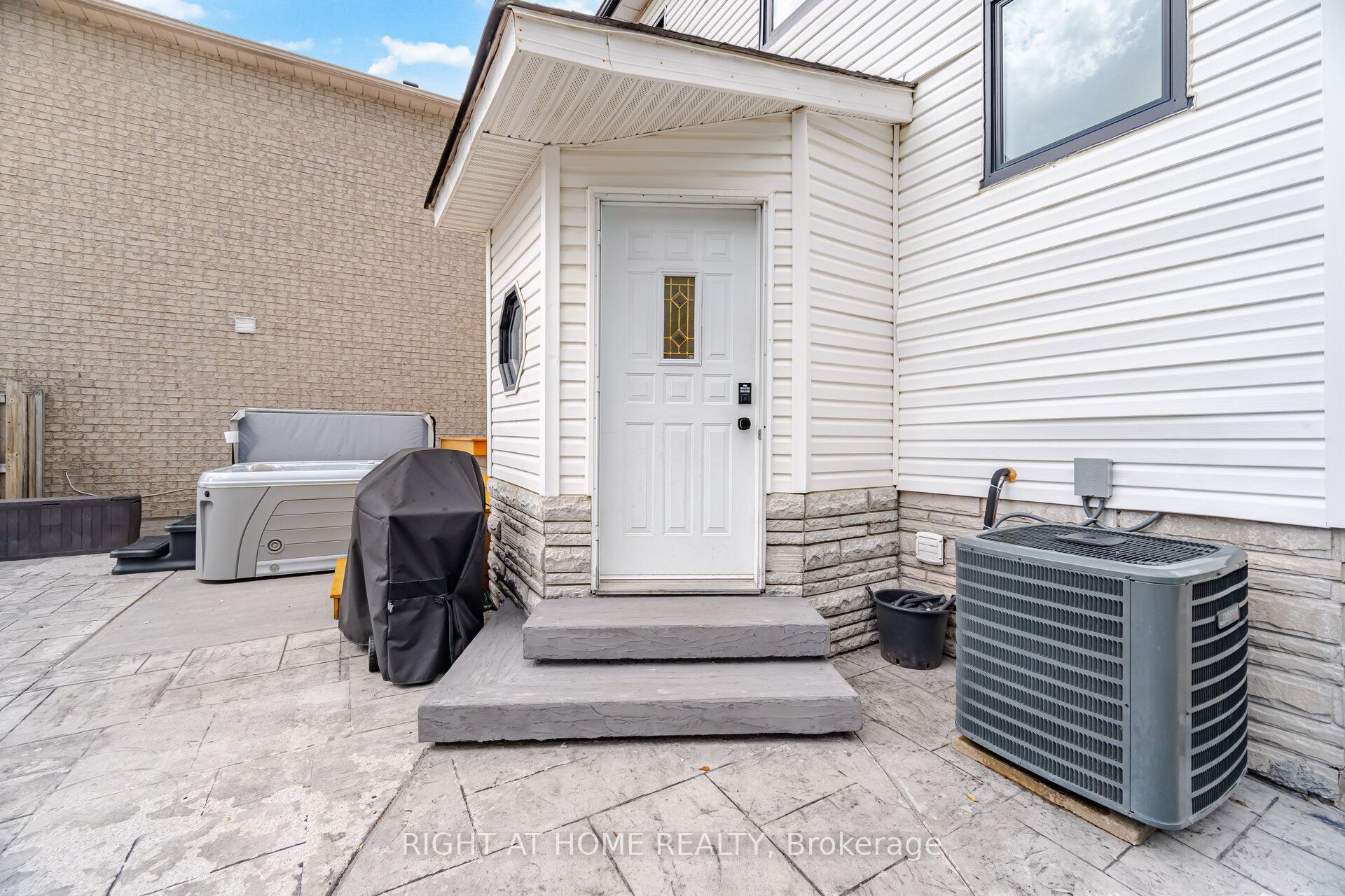 18 Vanbrugh Avenue Property Photo 38