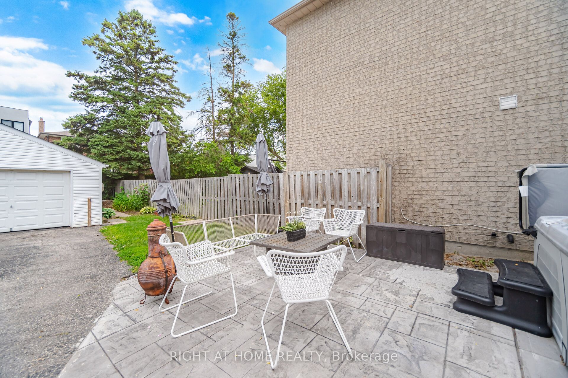 18 Vanbrugh Avenue Property Photo 43