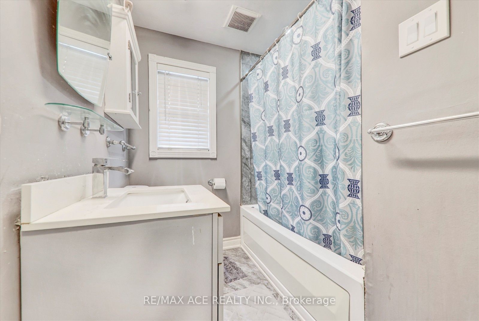 10 Blakemanor Boulevard Property Photo 22