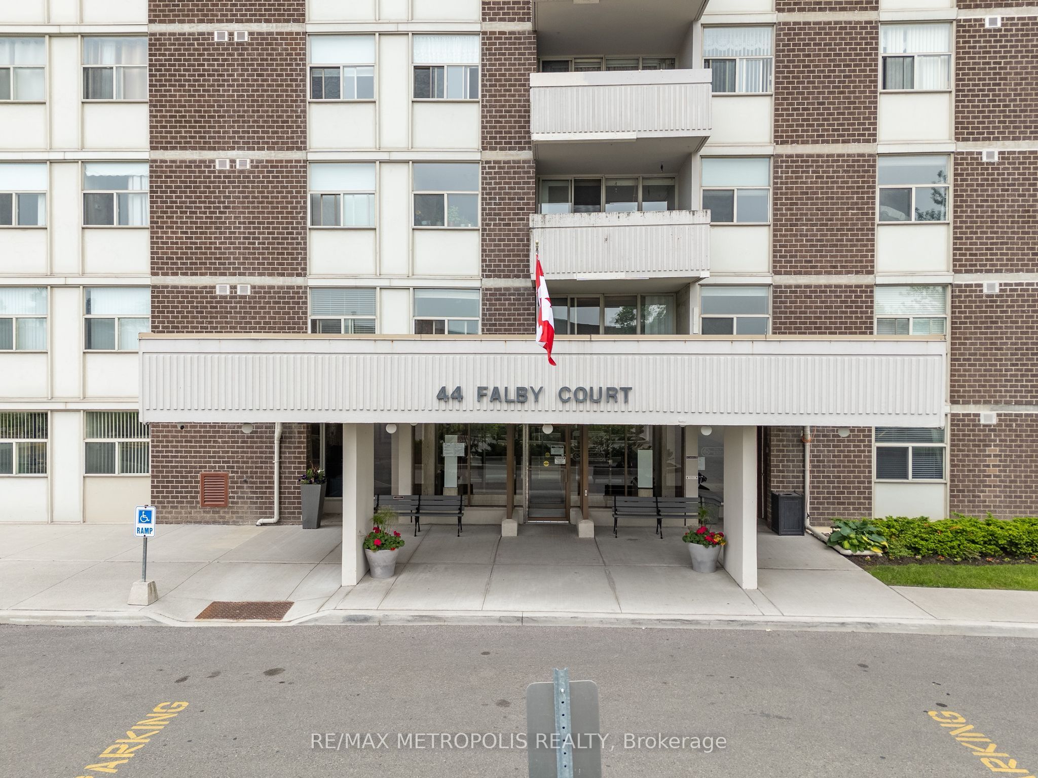 44 Falby Court 707 Property Photo 36