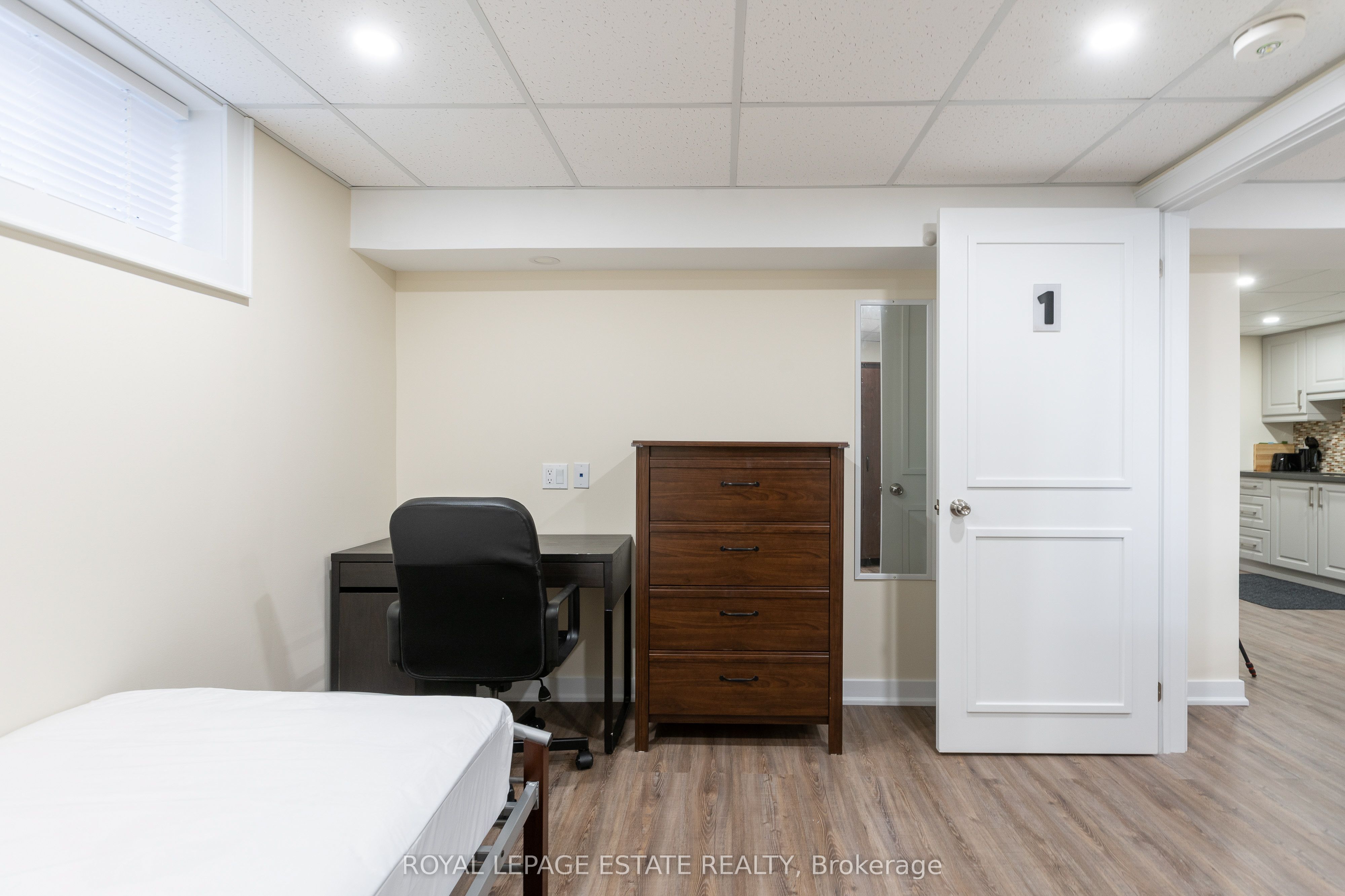 5 Barlow Road Property Photo 12