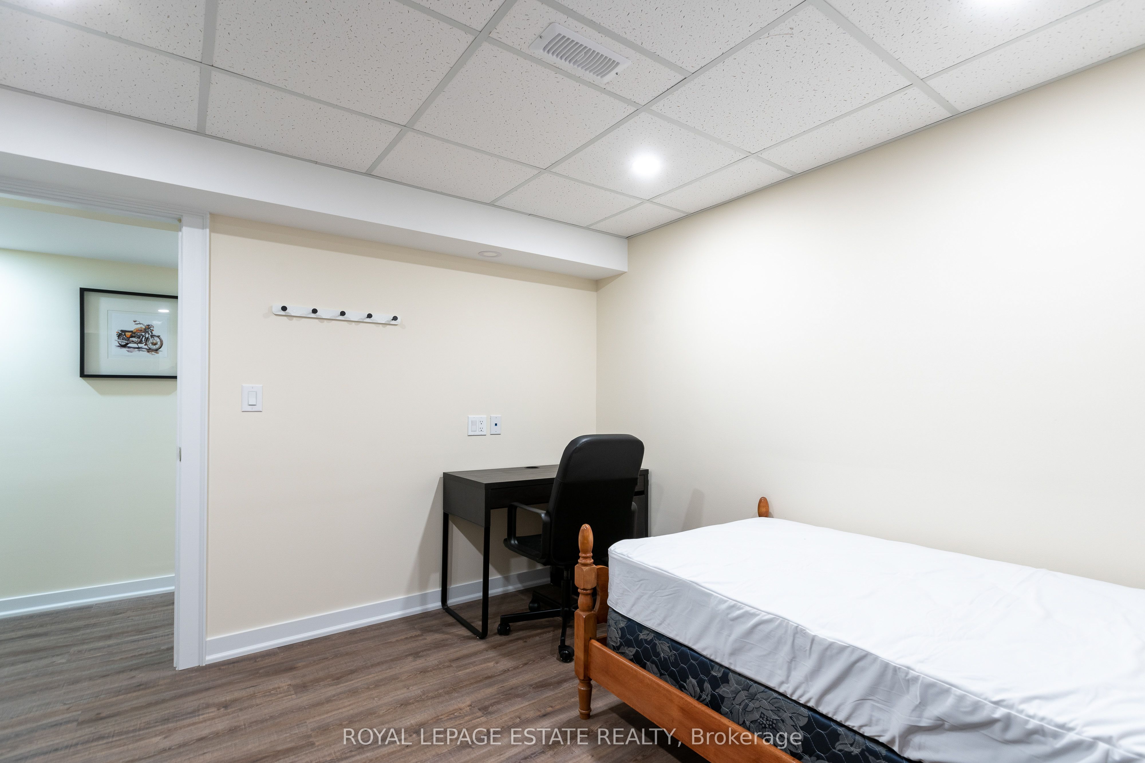 5 Barlow Road Property Photo 15