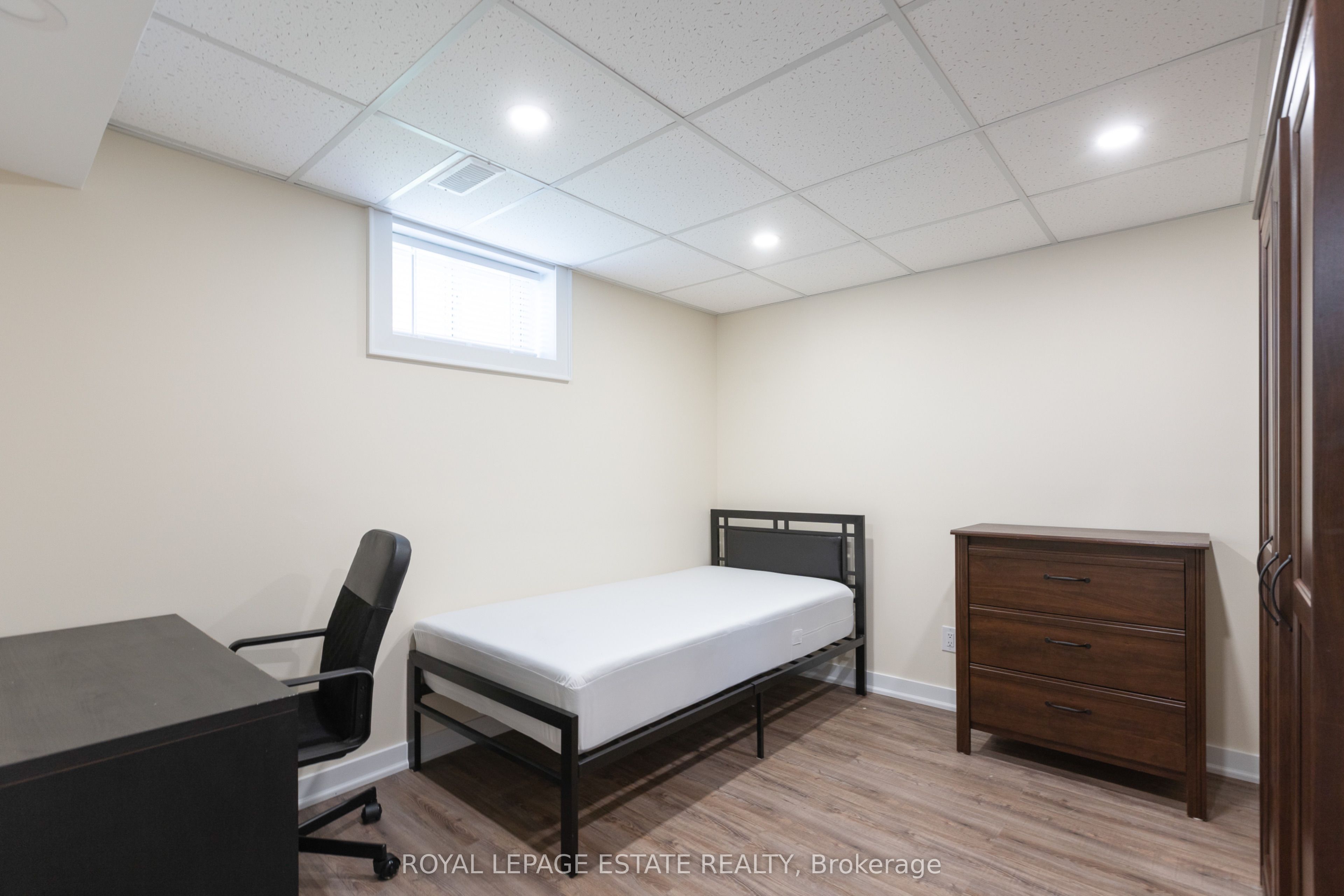 5 Barlow Road Property Photo 17