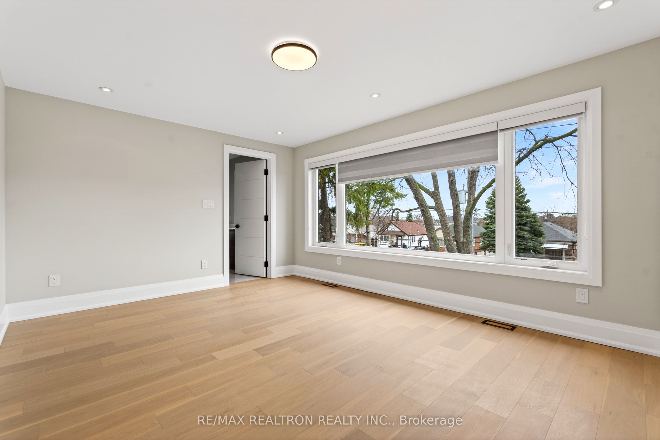 792 Midland Avenue Property Photo 32