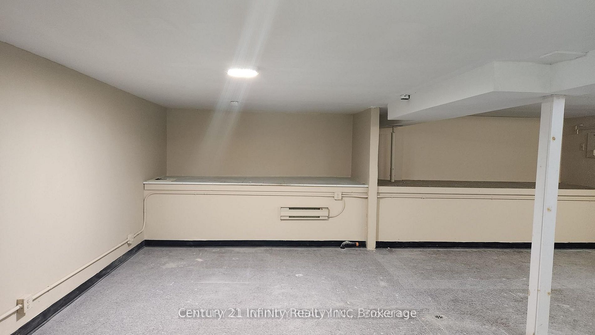 907 Simcoe Street N B Property Photo 5