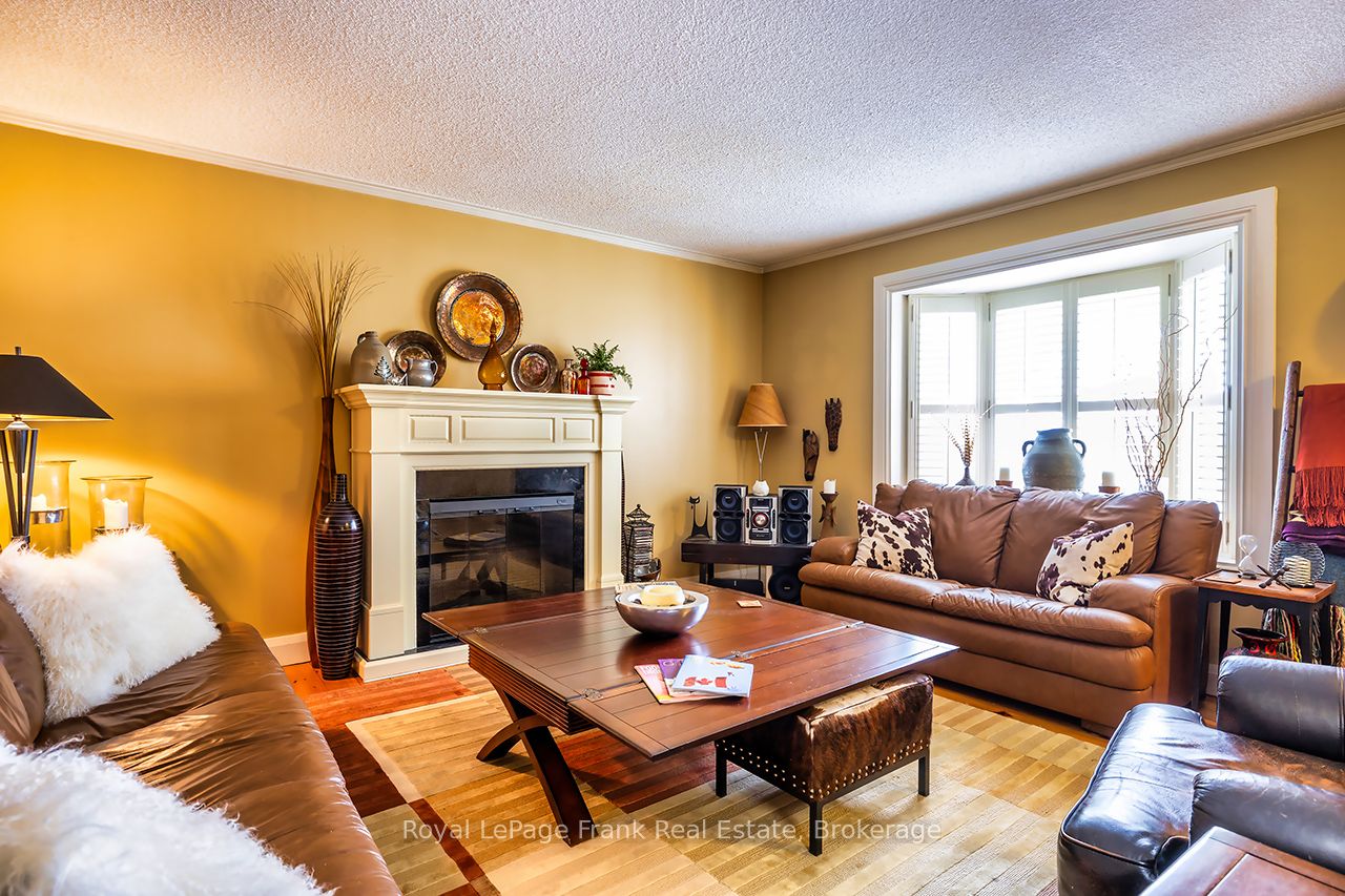 1361 Highway 7a Property Photo 5