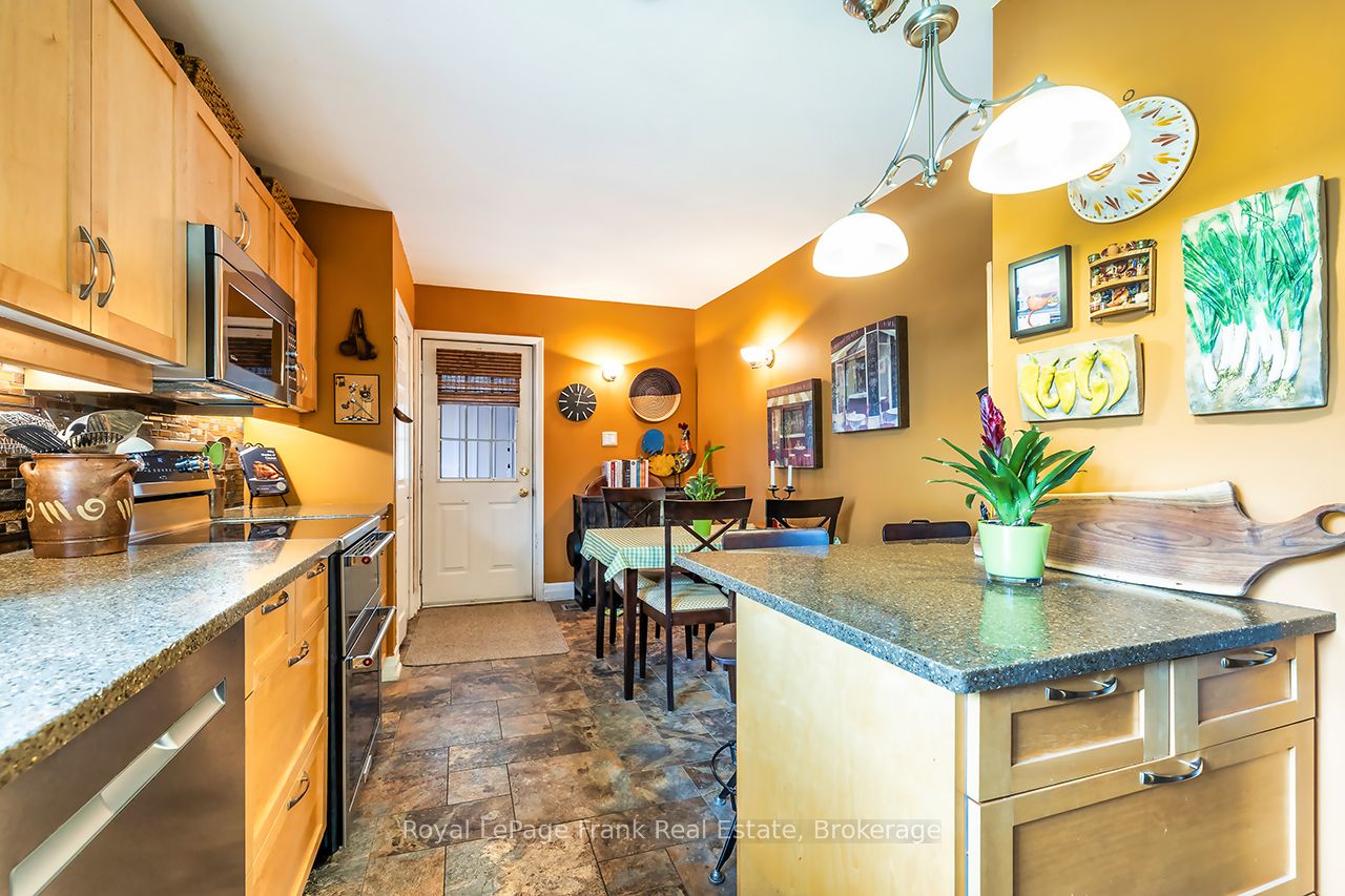 1361 Highway 7a Property Photo 21