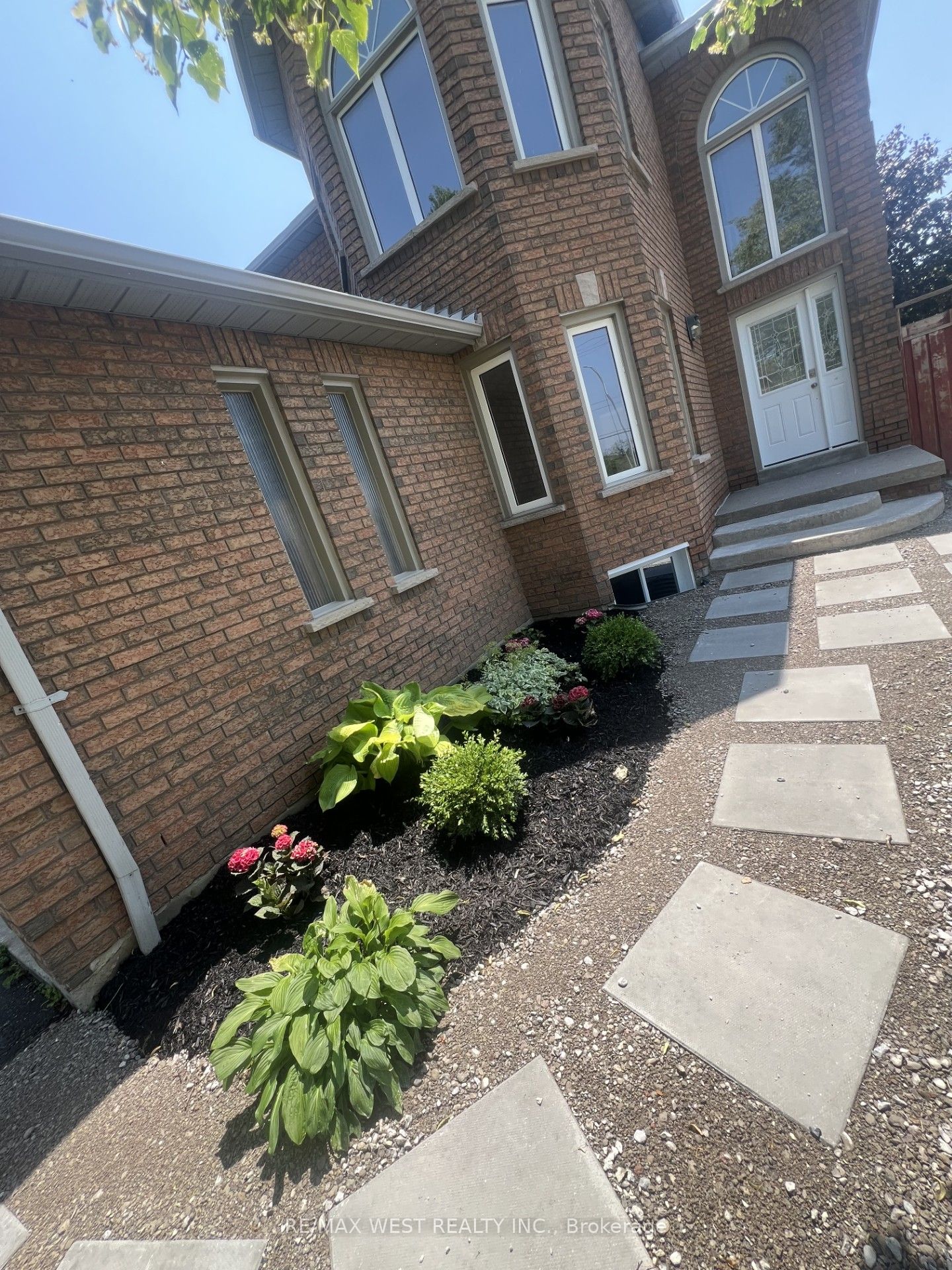 60 Furrow Drive Property Photo 2