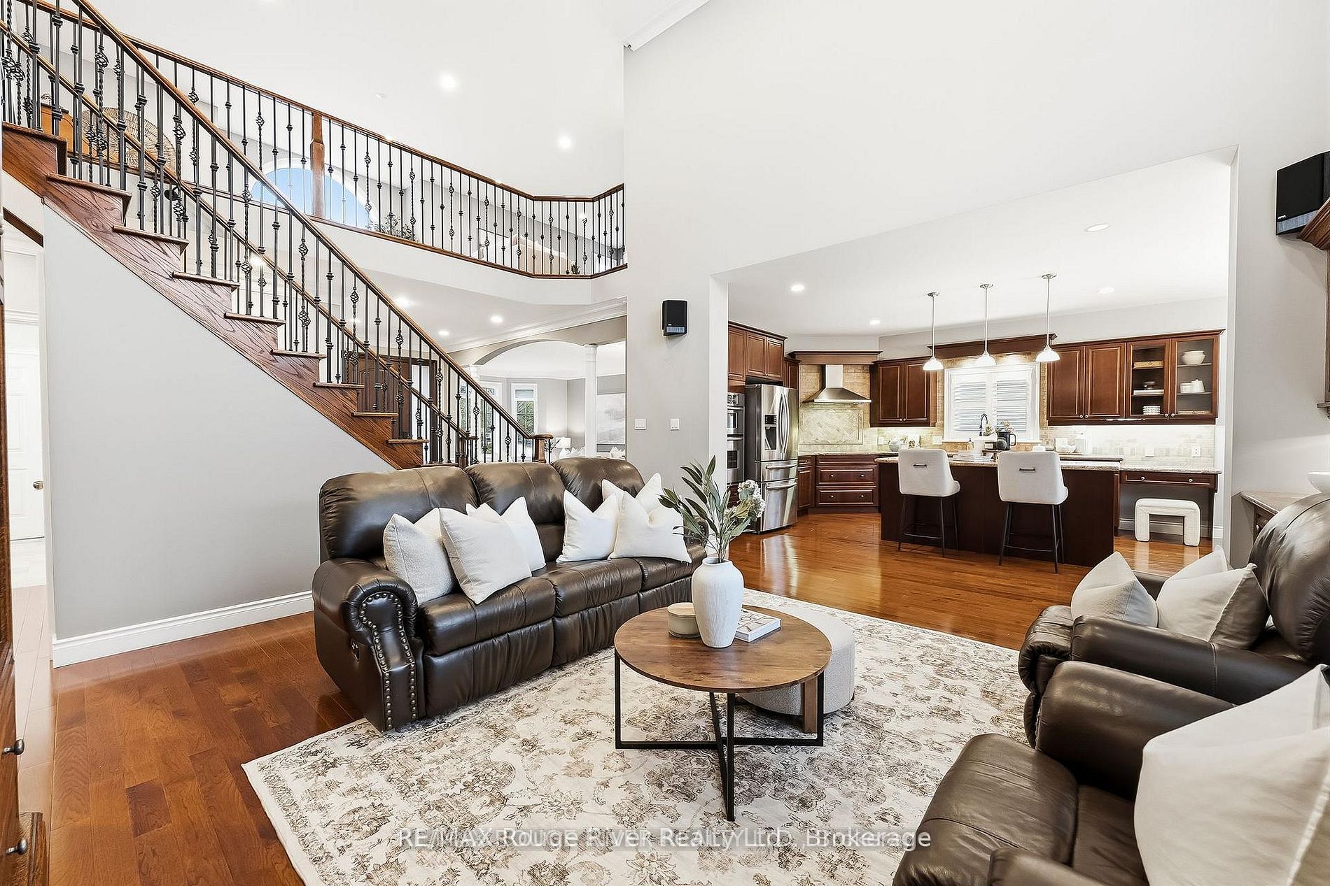 30 Hanover Court Property Photo 11