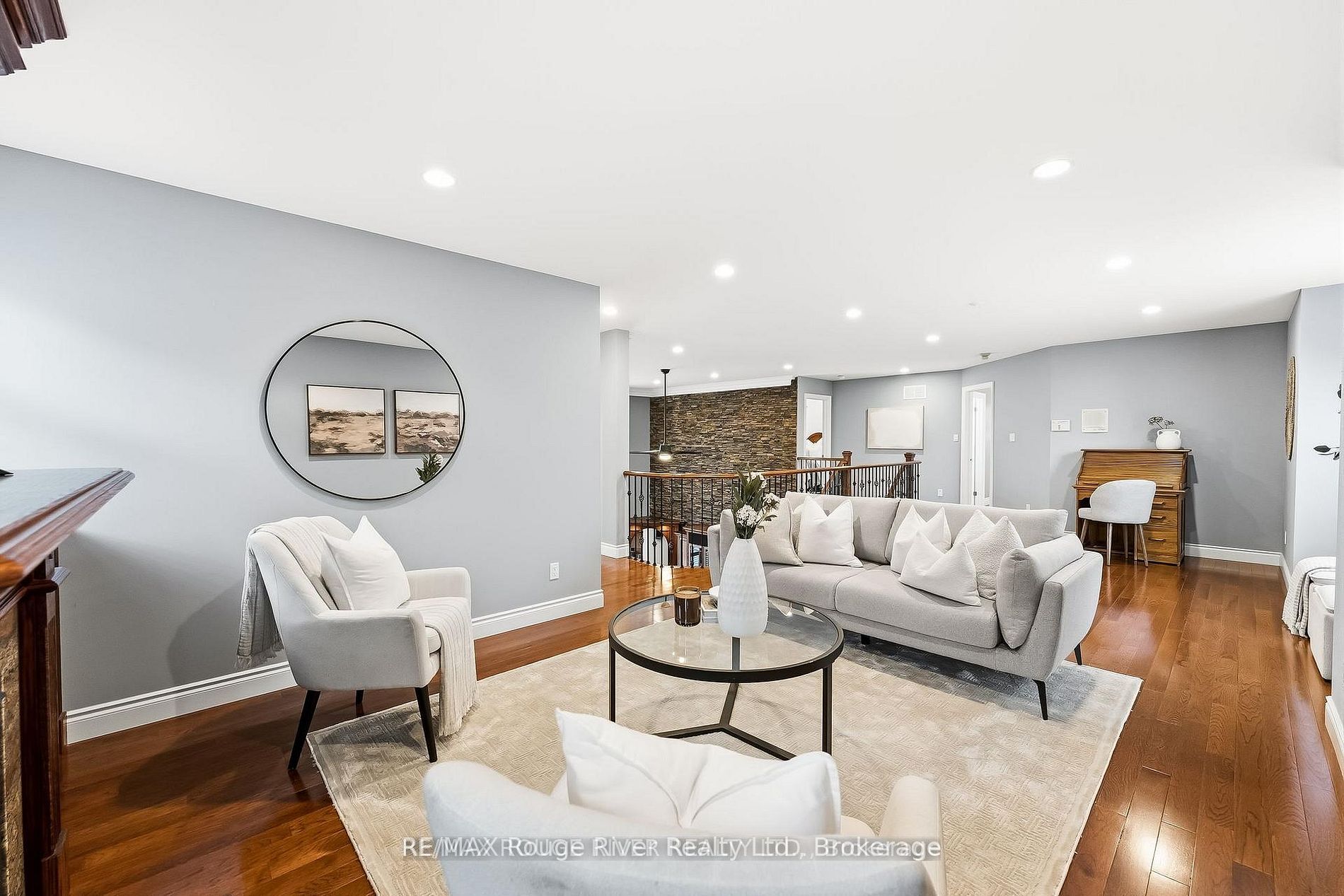 30 Hanover Court Property Photo 28