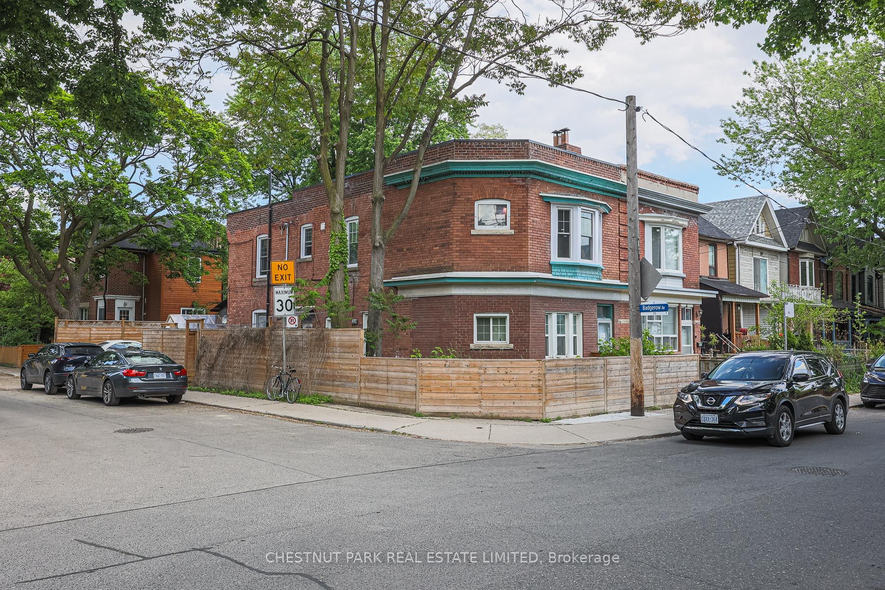 253 Pape Avenue Lower Property Photo 1