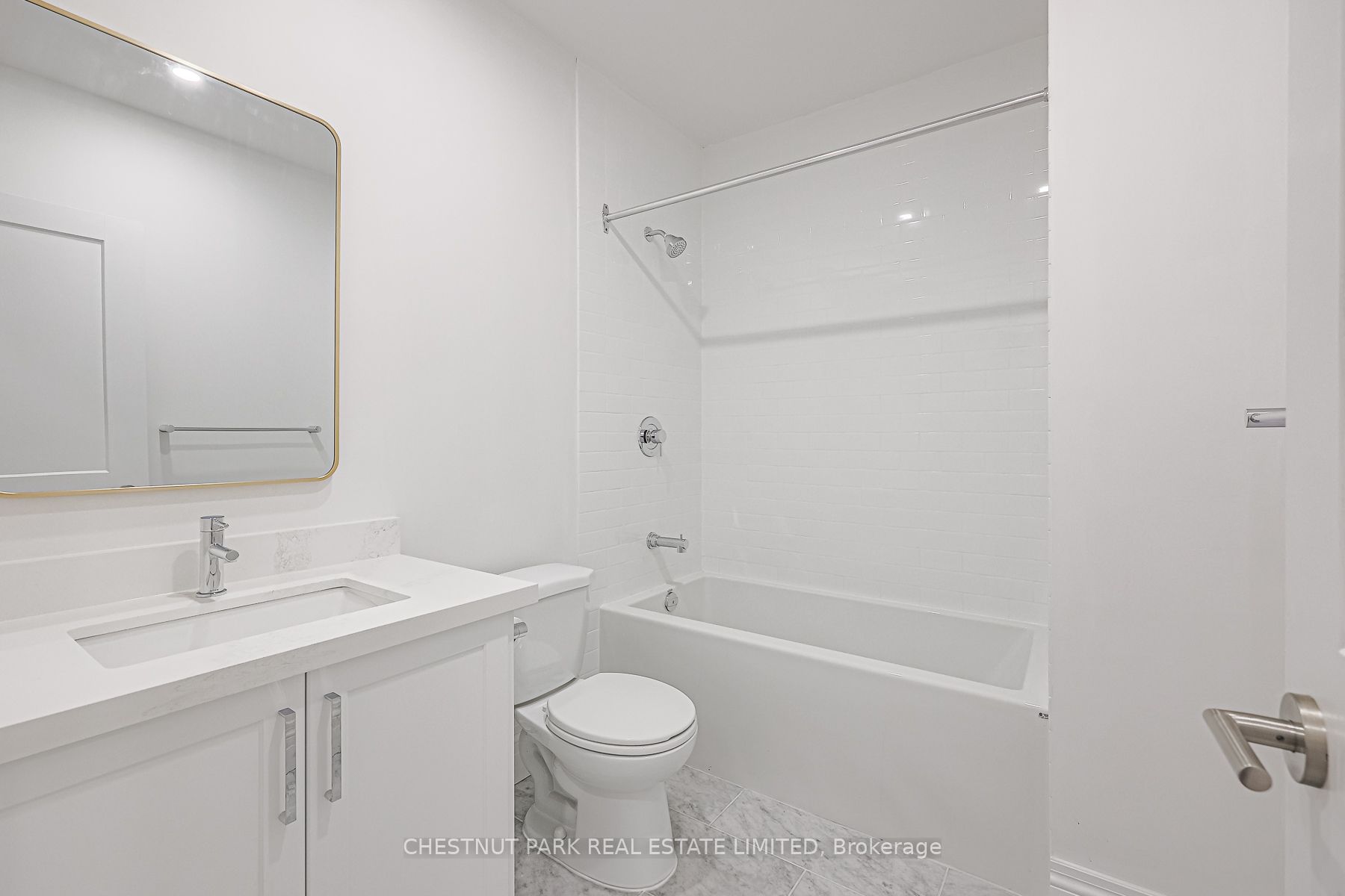 253 Pape Avenue Lower Property Photo 11