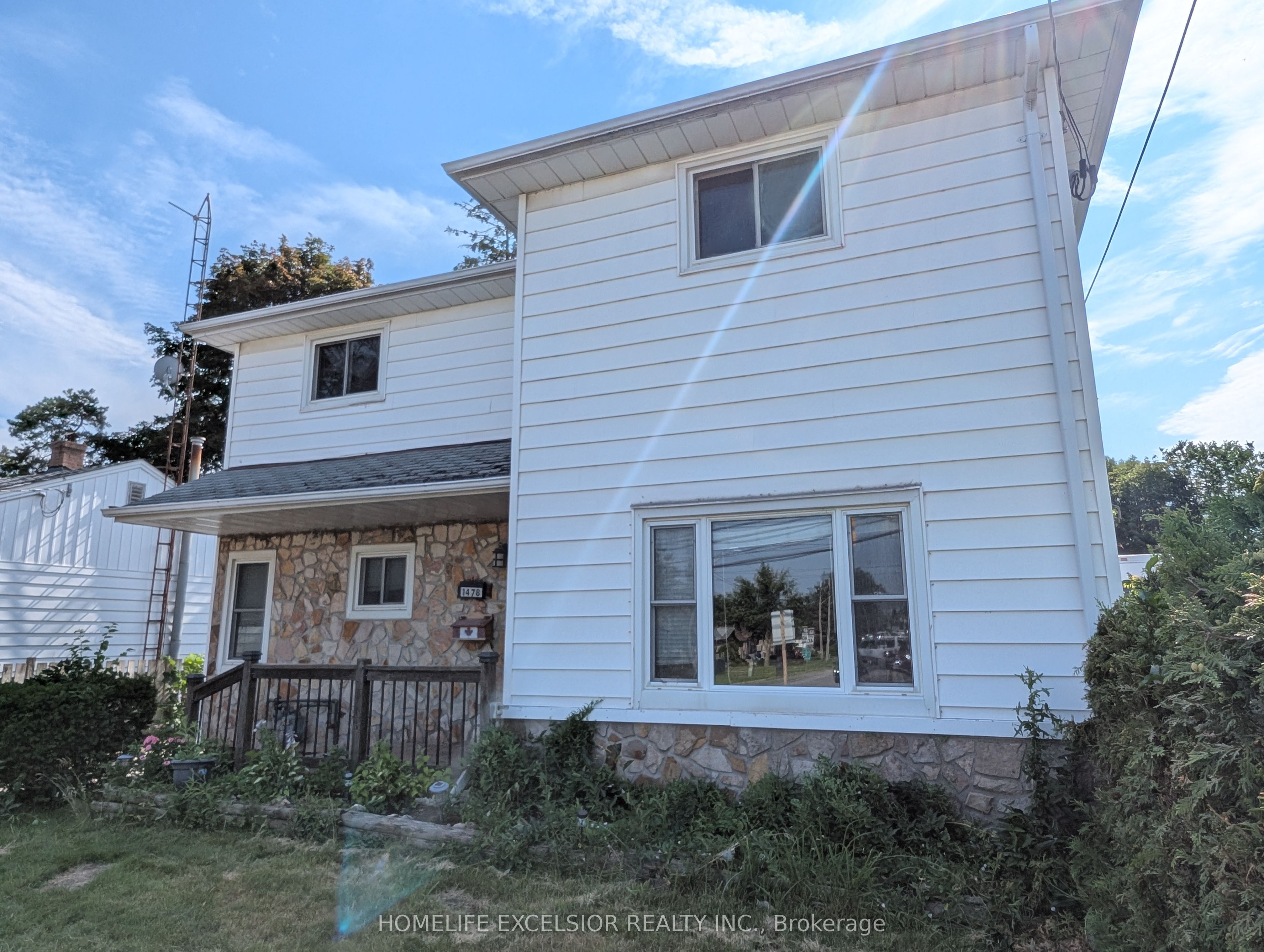 1478 Simcoe Street N Property Photo 3