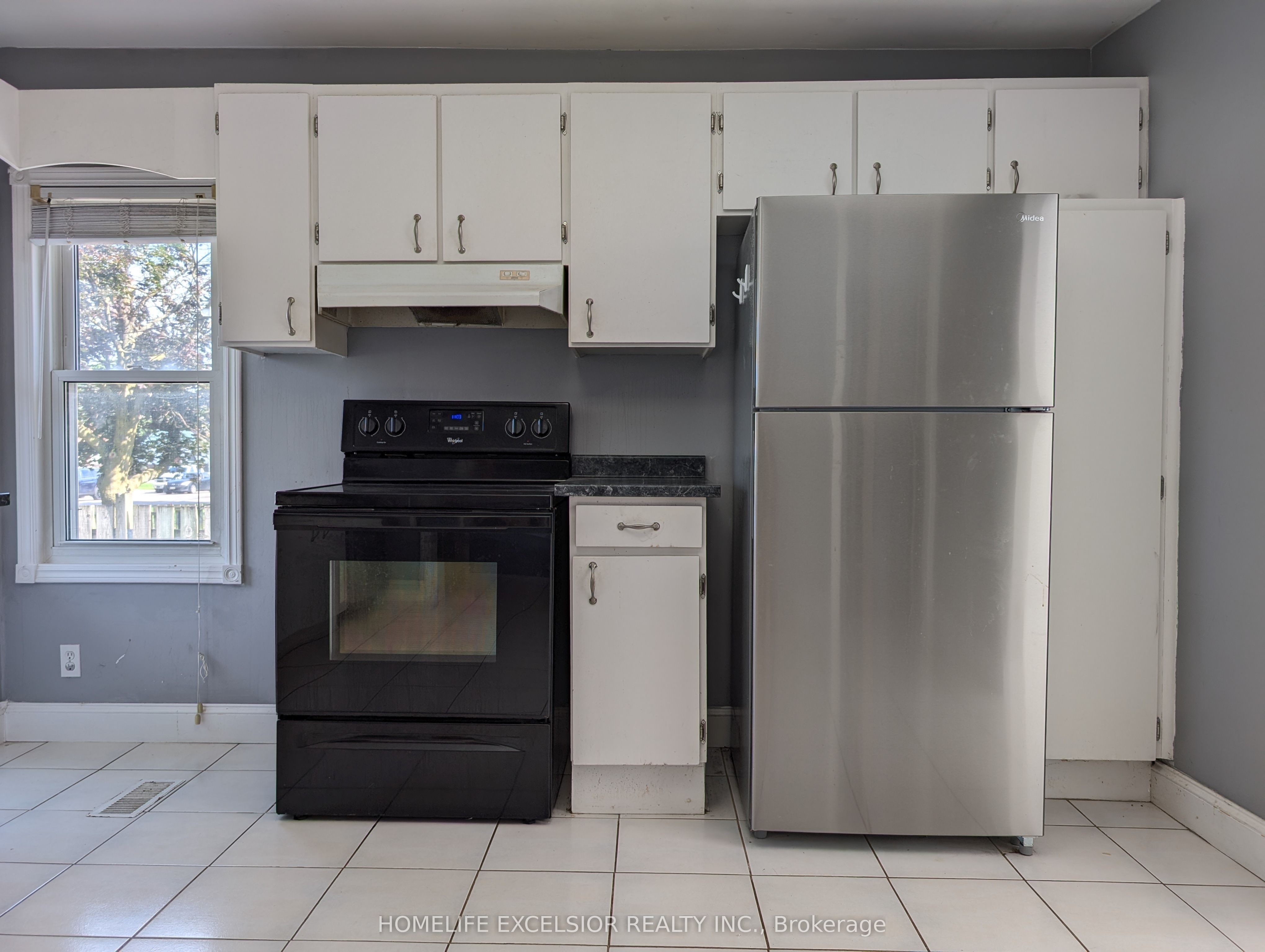 1478 Simcoe Street N Property Photo 6