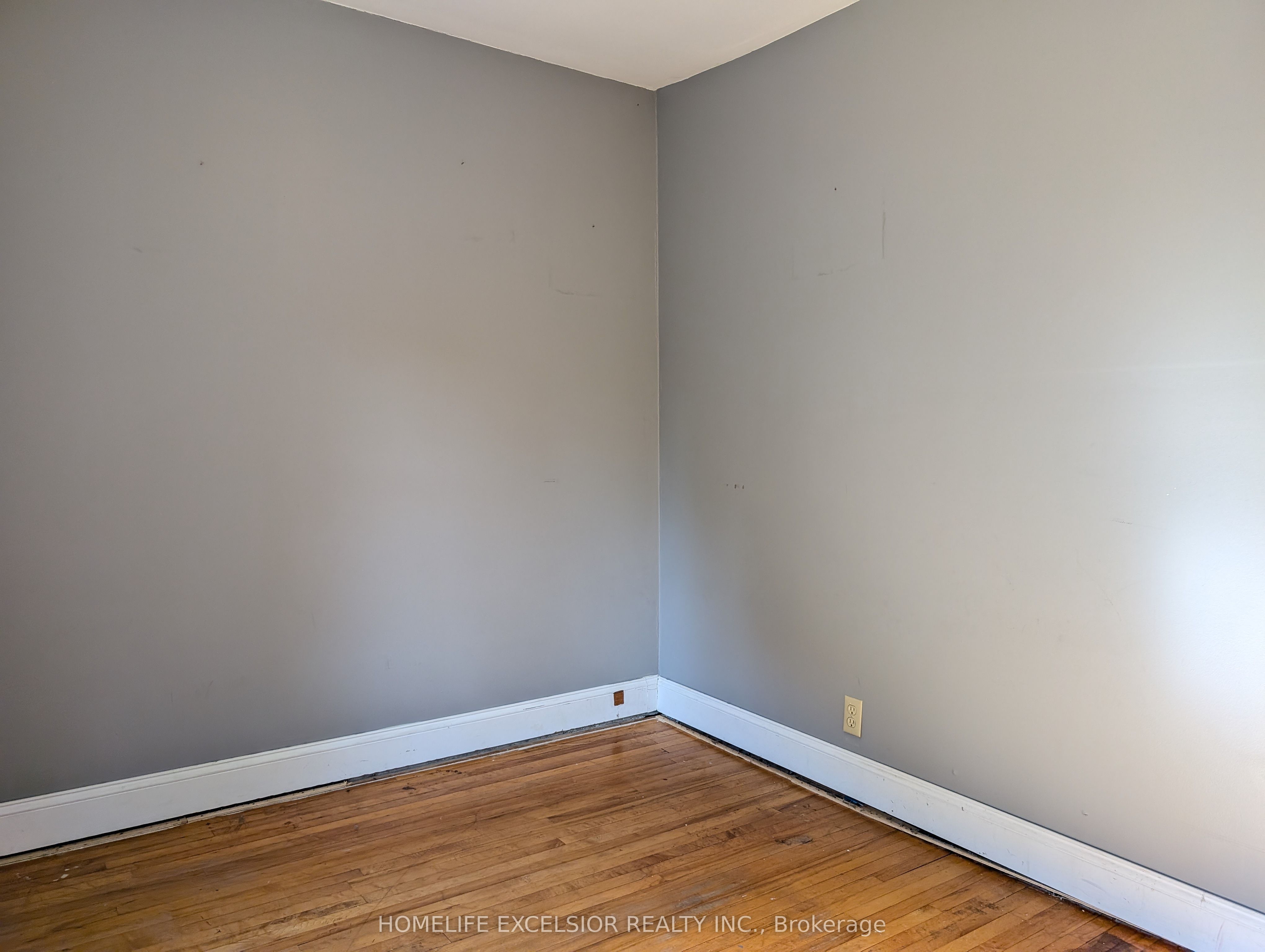 1478 Simcoe Street N Property Photo 15
