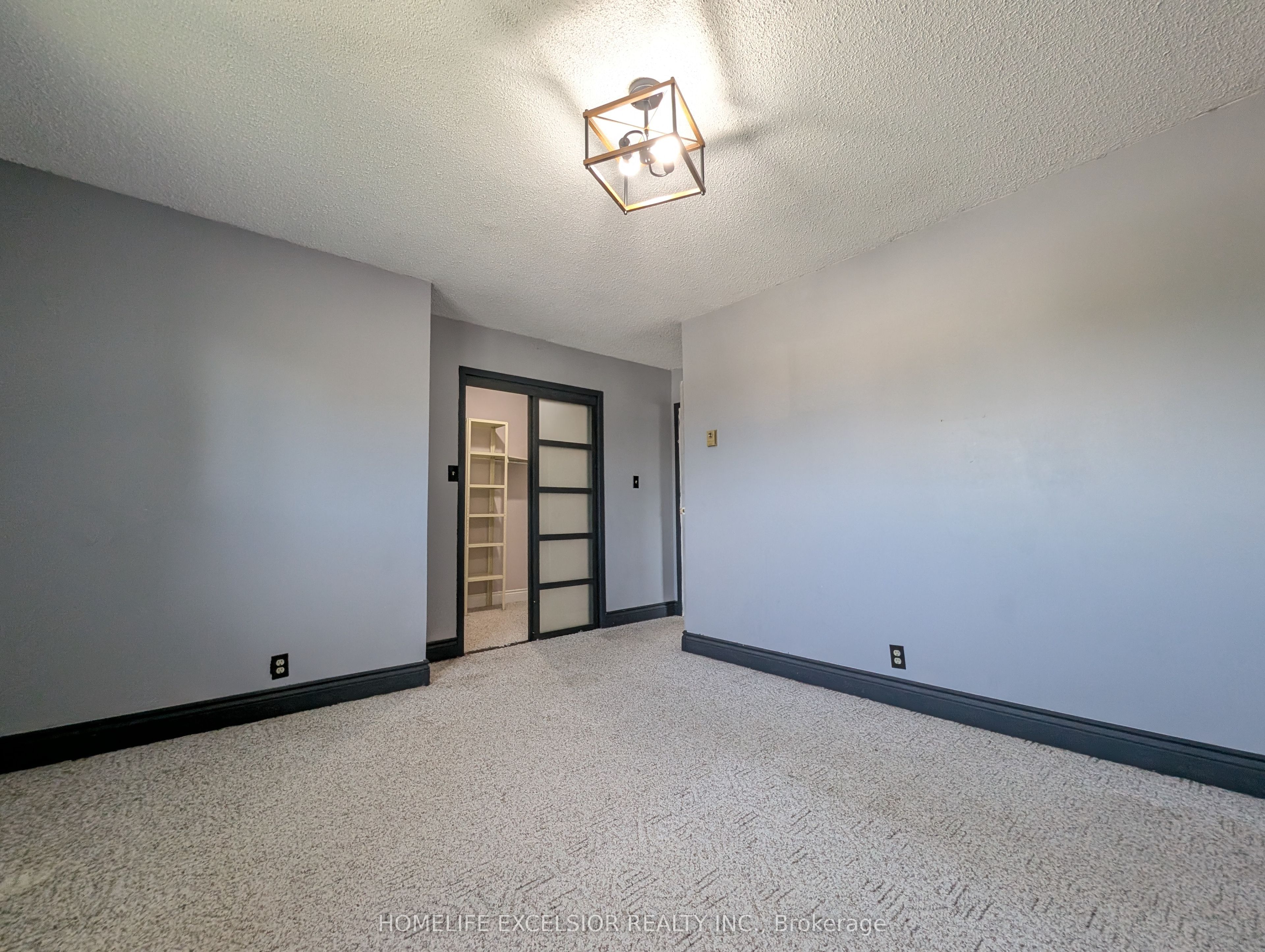 1478 Simcoe Street N Property Photo 18