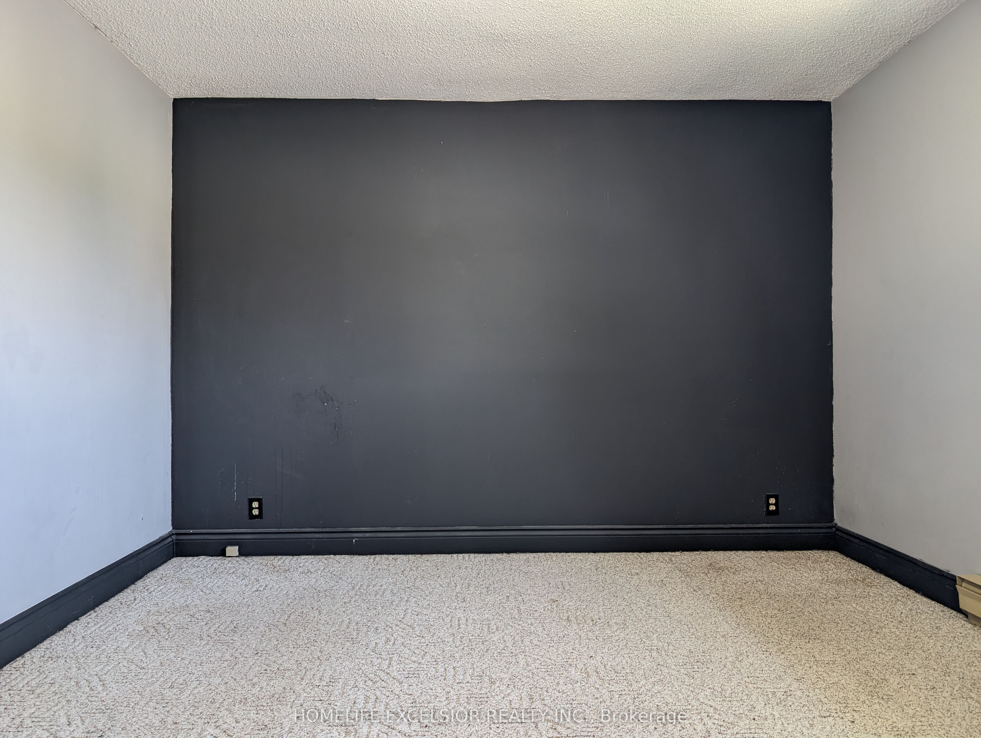 1478 Simcoe Street N Property Photo 19