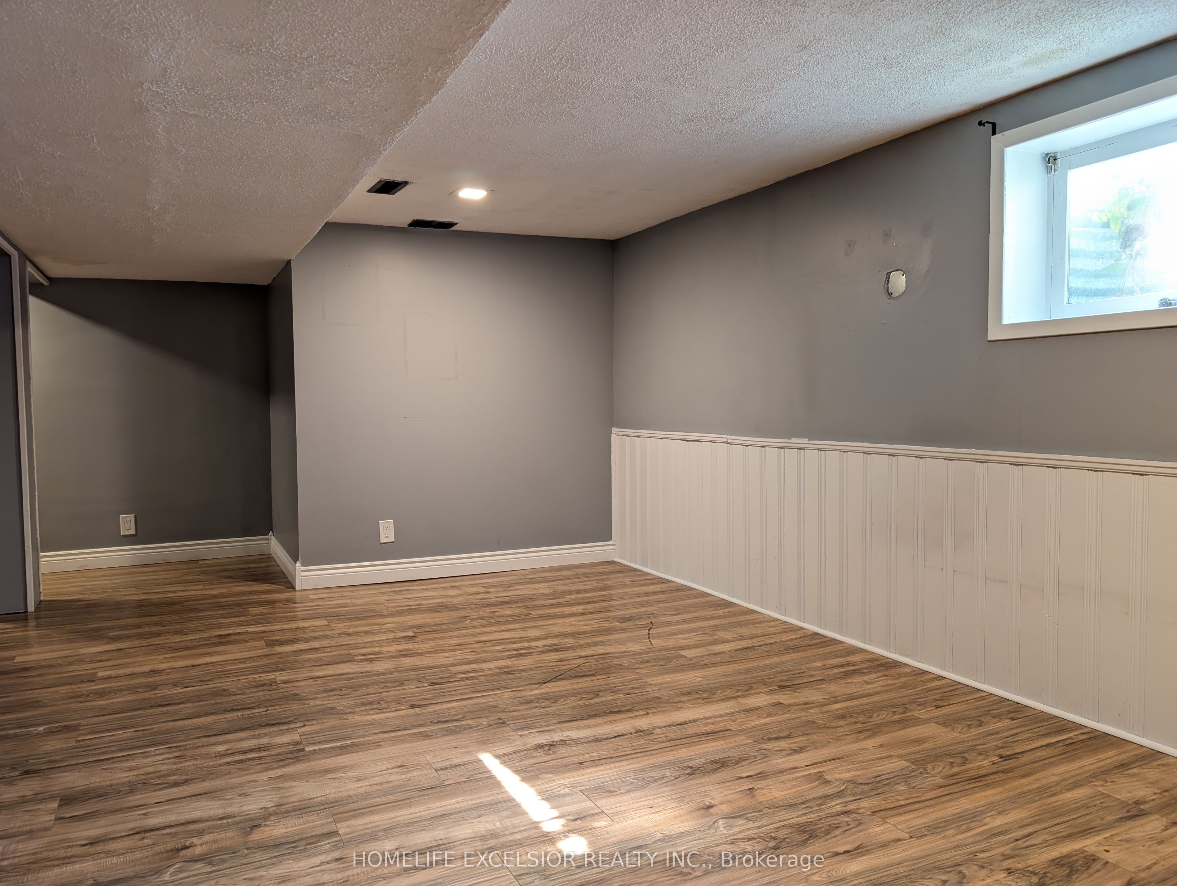 1478 Simcoe Street N Property Photo 29