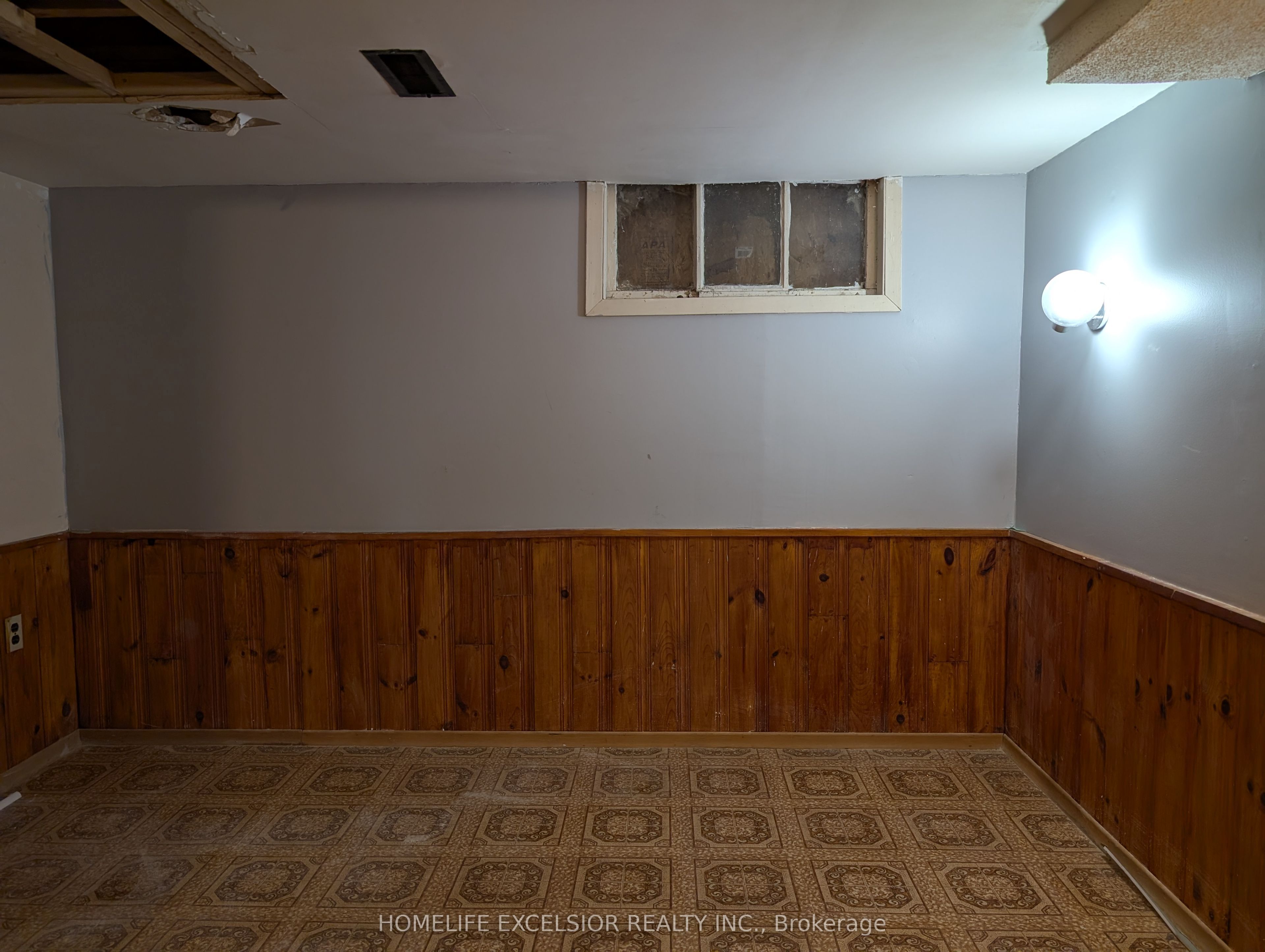 1478 Simcoe Street N Property Photo 32