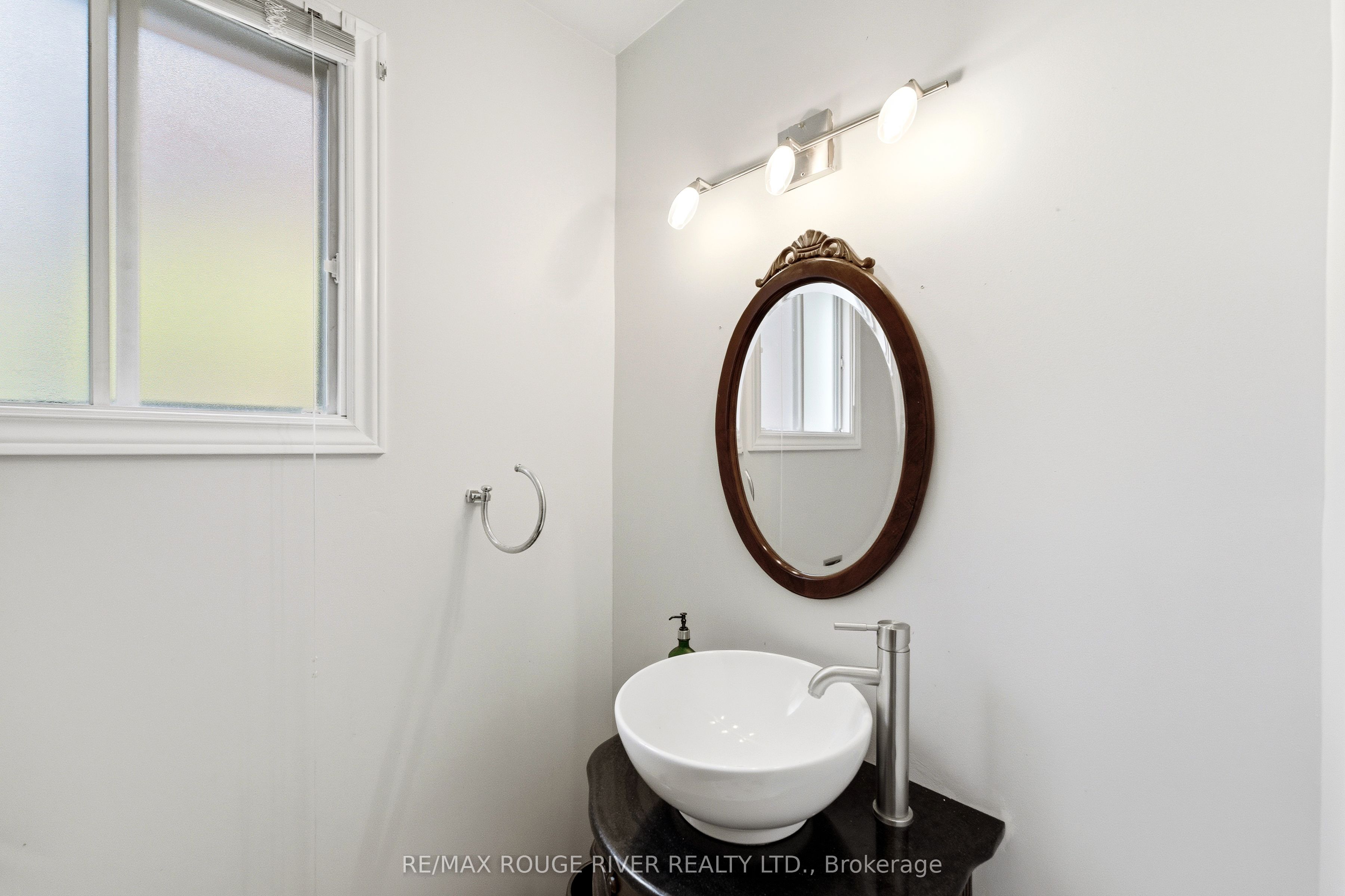 51 Sugarbush Square Property Photo 18